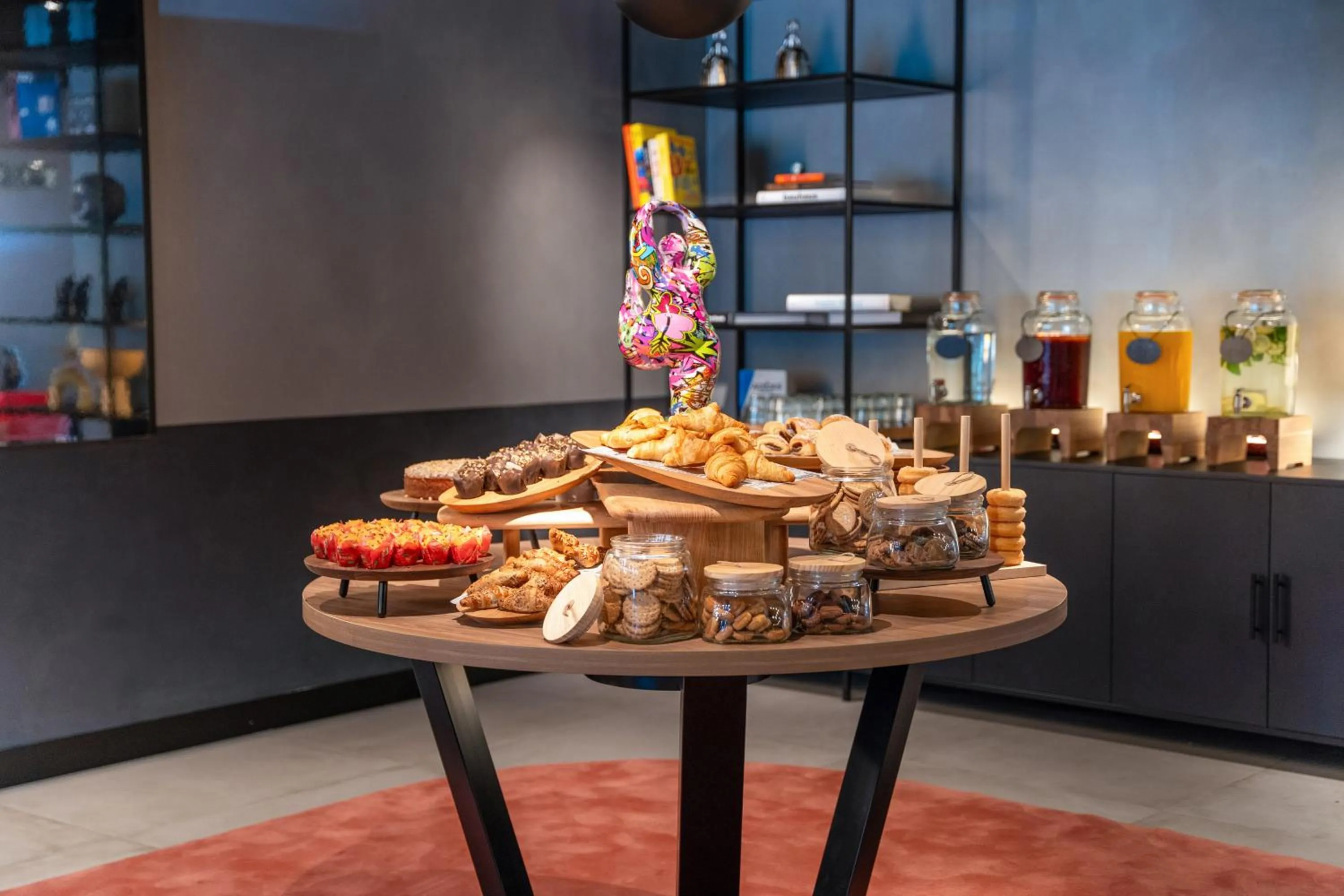 Food and drinks in INNSiDE by Meliá Madrid Valdebebas