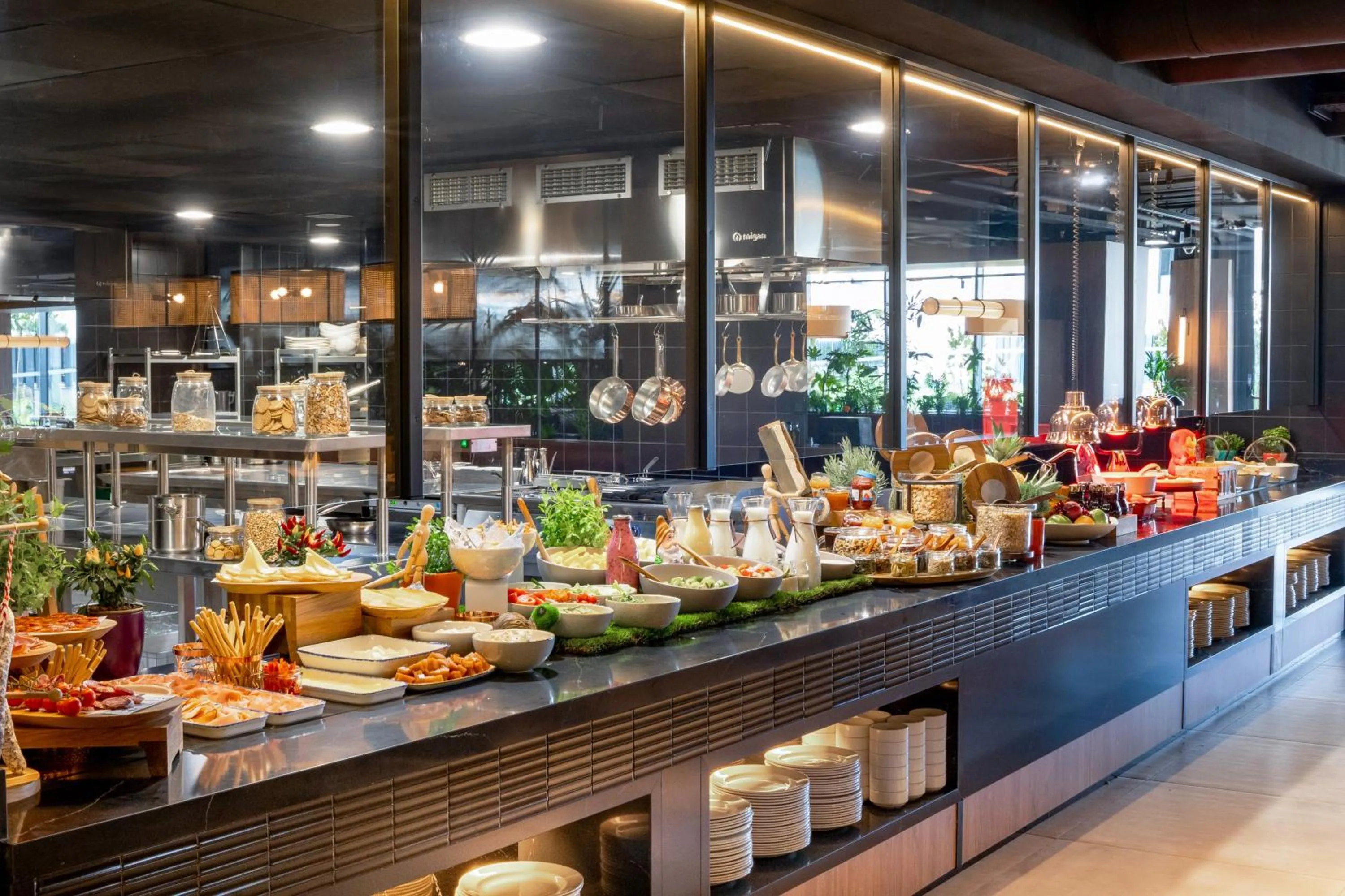 Food and drinks in INNSiDE by Meliá Madrid Valdebebas