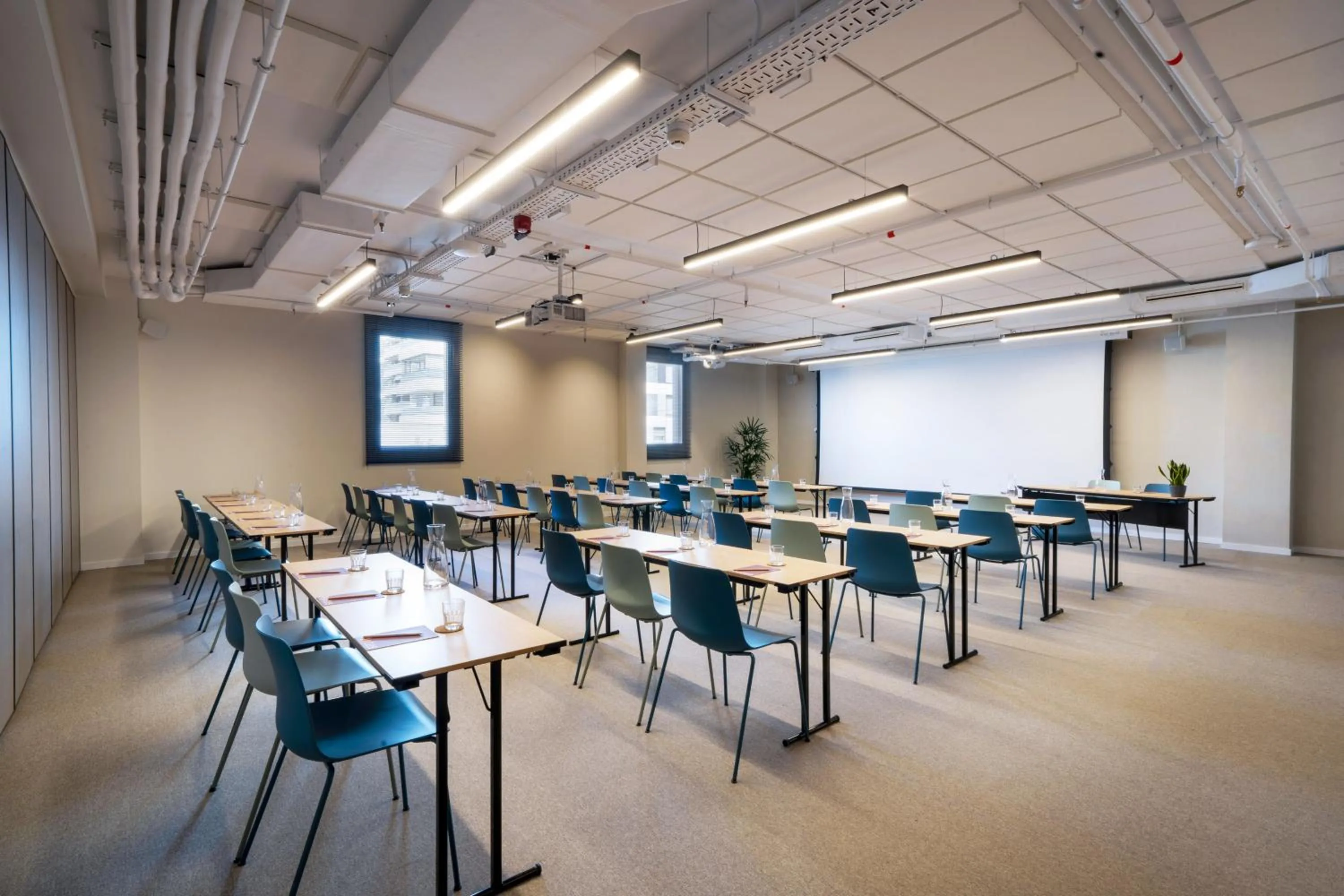 Meeting/conference room in INNSiDE by Meliá Madrid Valdebebas