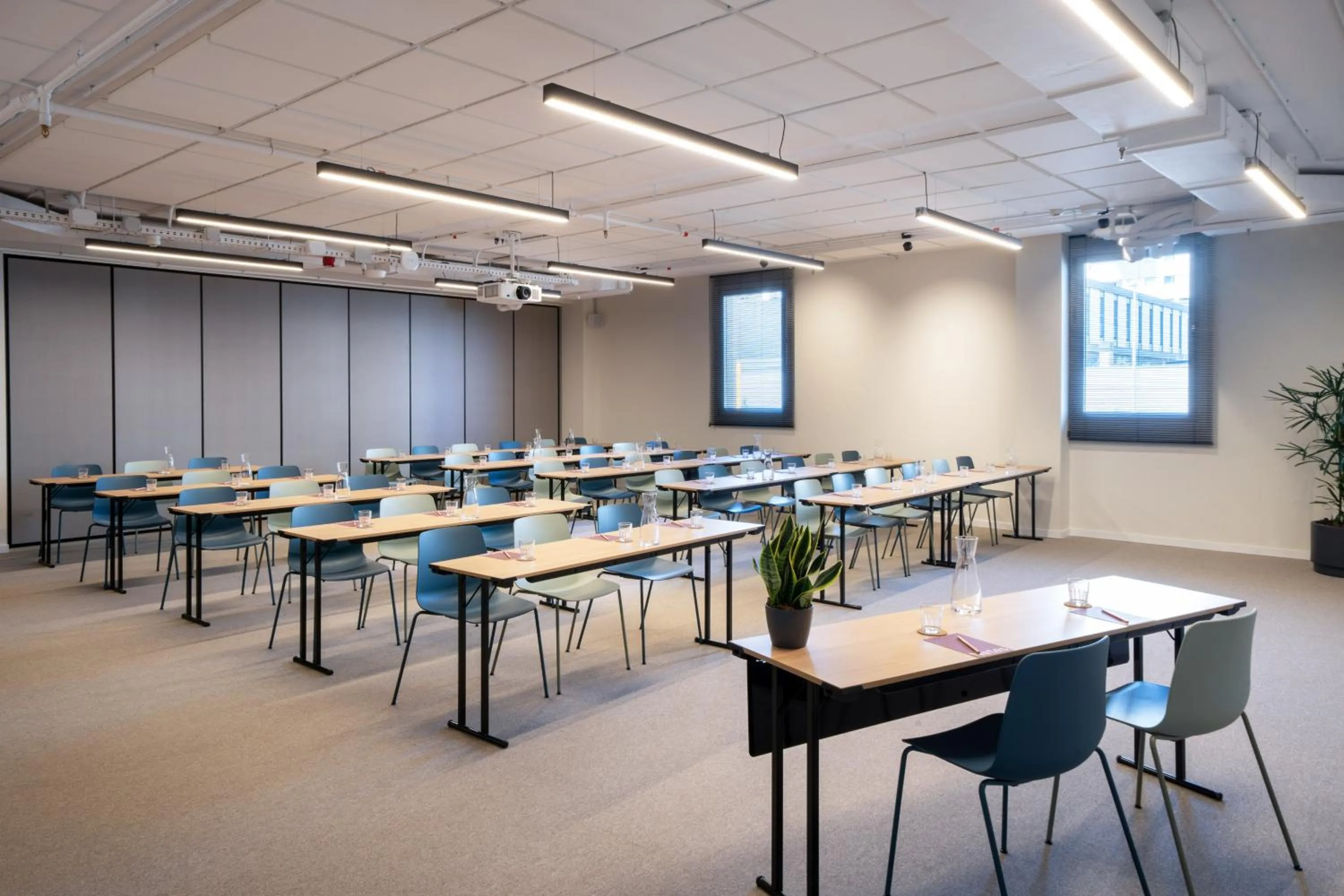 Meeting/conference room in INNSiDE by Meliá Madrid Valdebebas