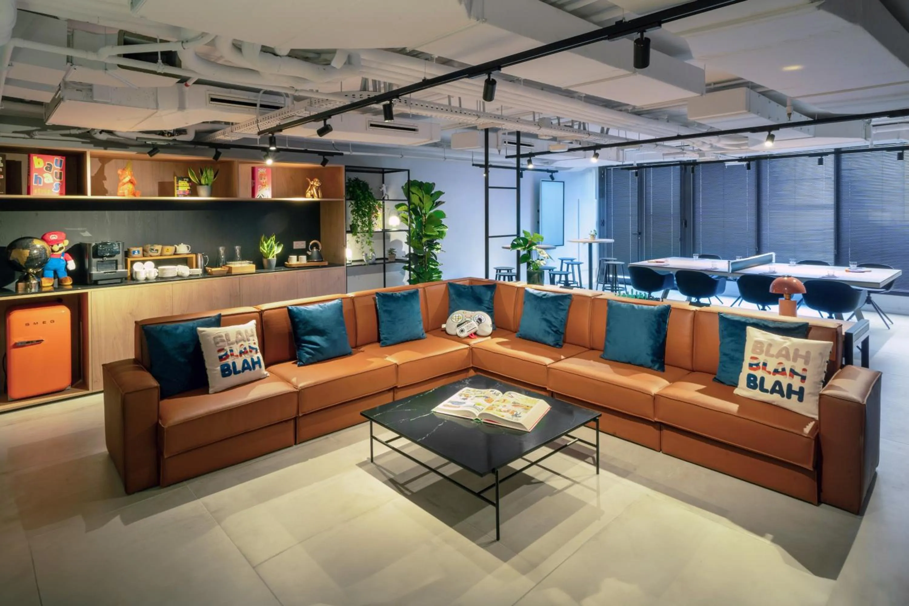 Living room in INNSiDE by Meliá Madrid Valdebebas