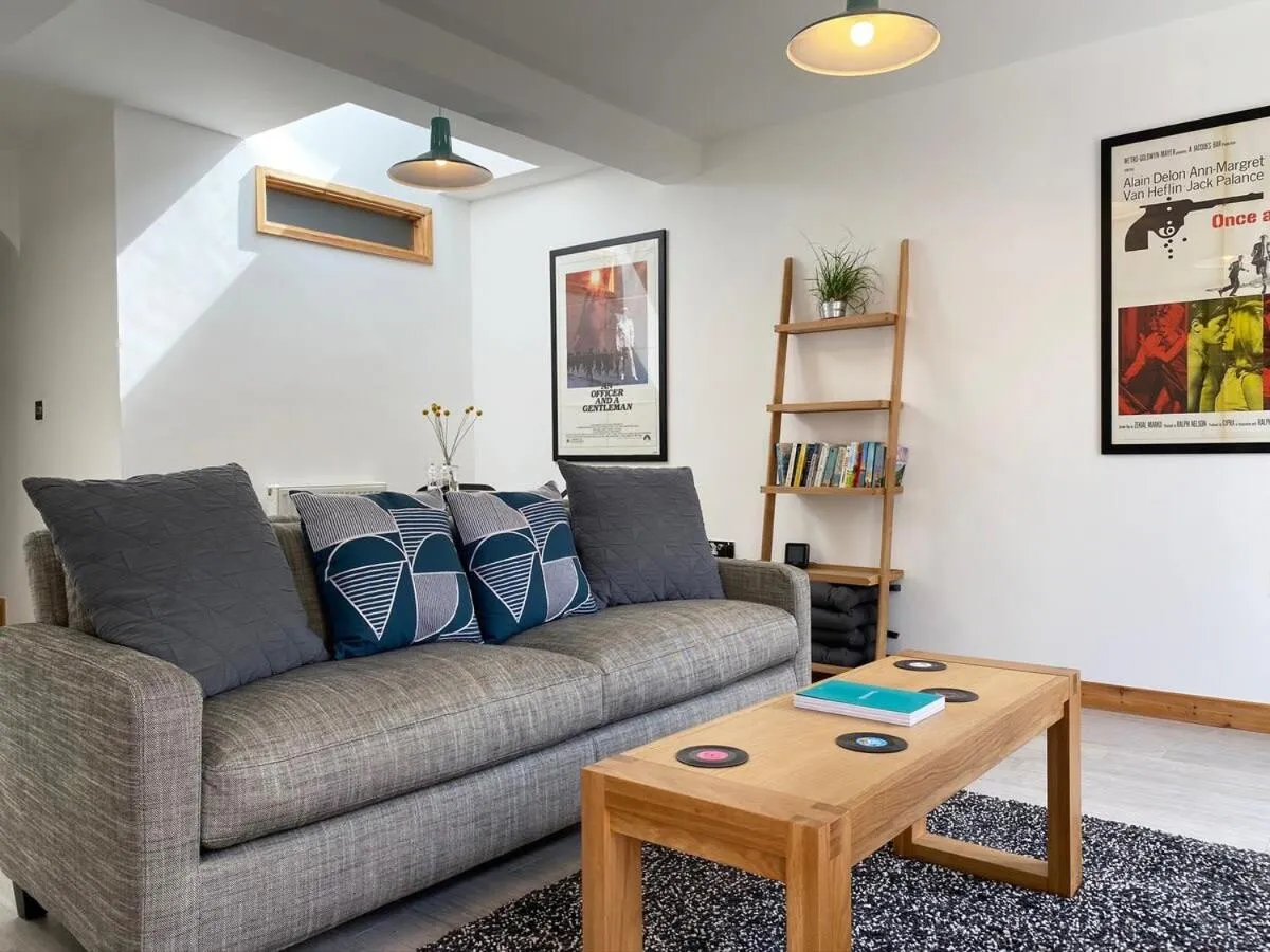 St Benedicts Street Flat with Roof Terrace