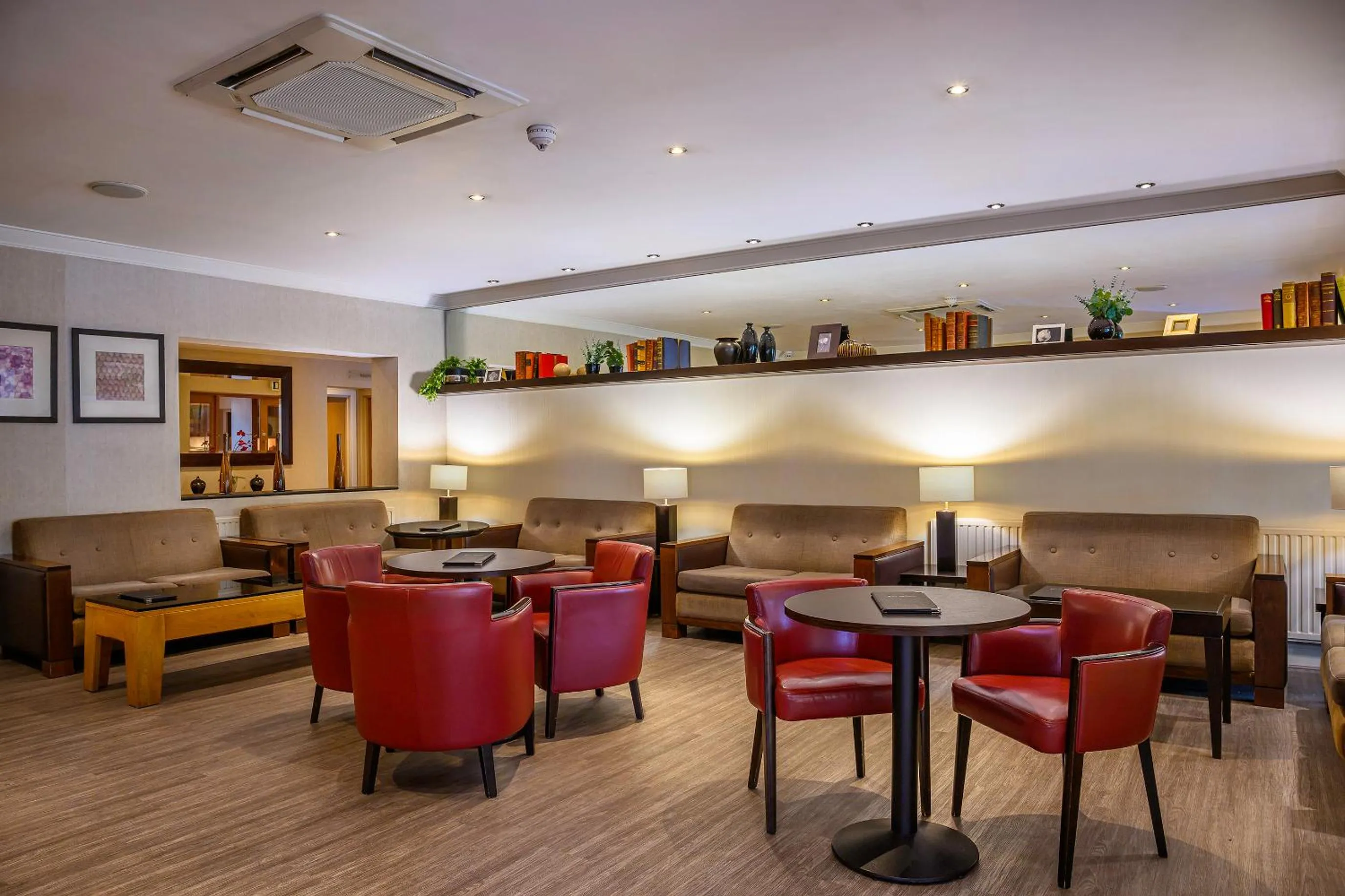 Lounge or bar in Regency Park Hotel, Health Club & Spa