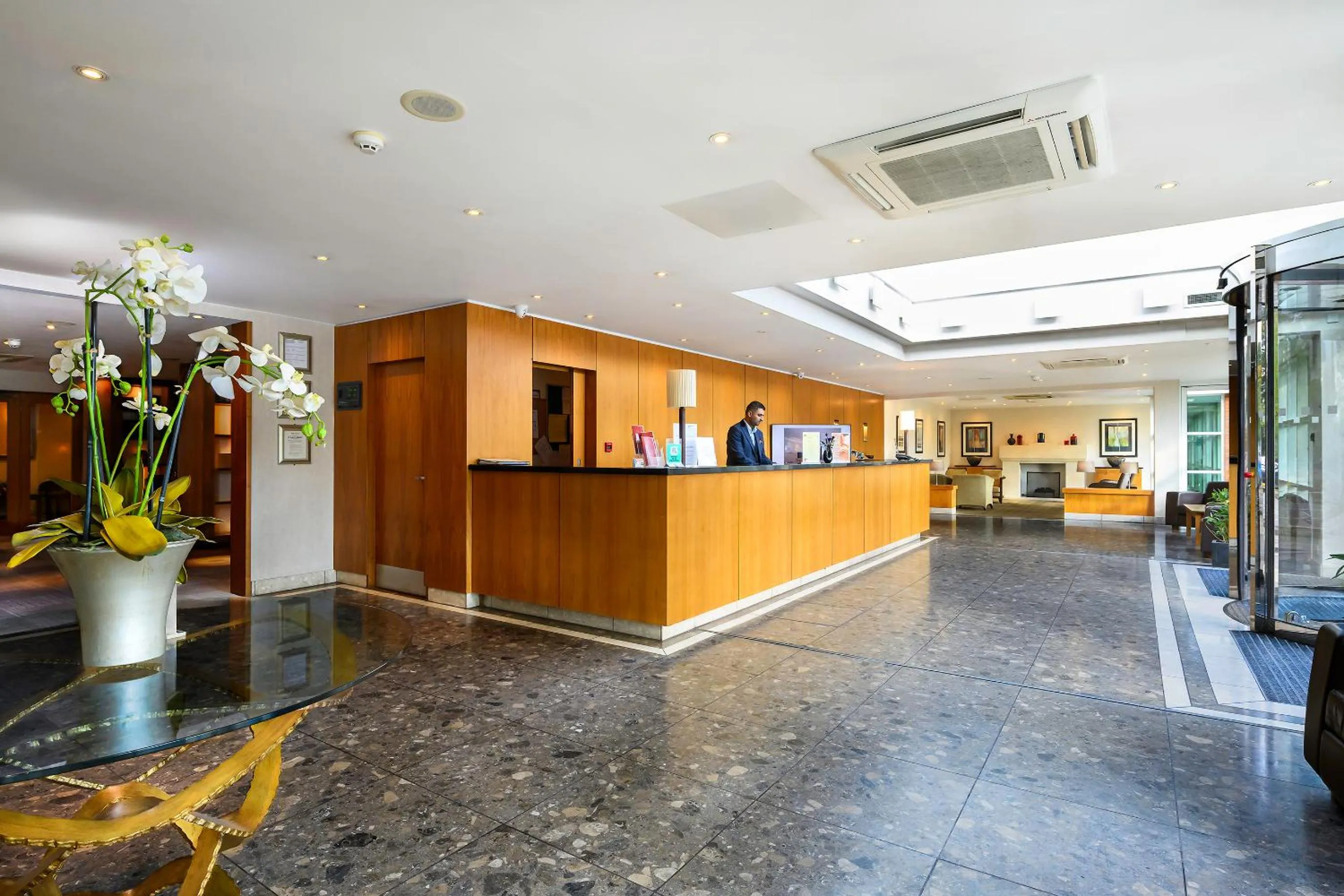 Lobby or reception in Regency Park Hotel, Health Club & Spa