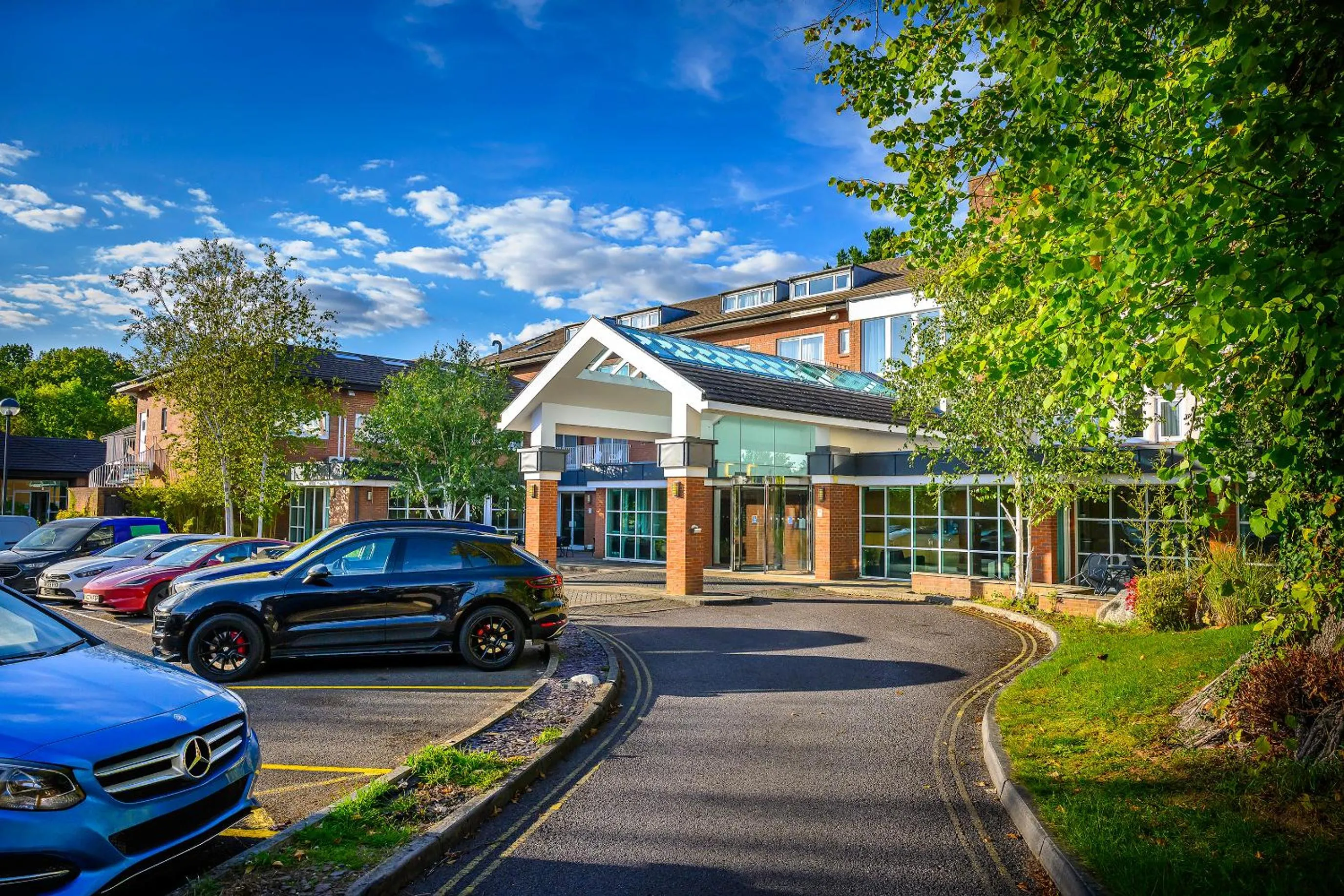 Parking in Regency Park Hotel, Health Club & Spa