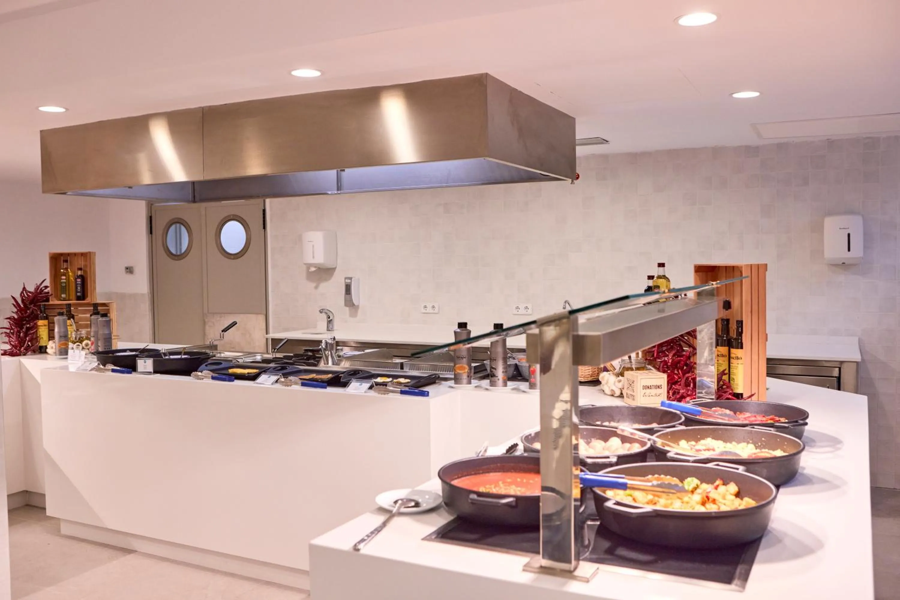 Kitchen or kitchenette in AHOI! Urban Beach