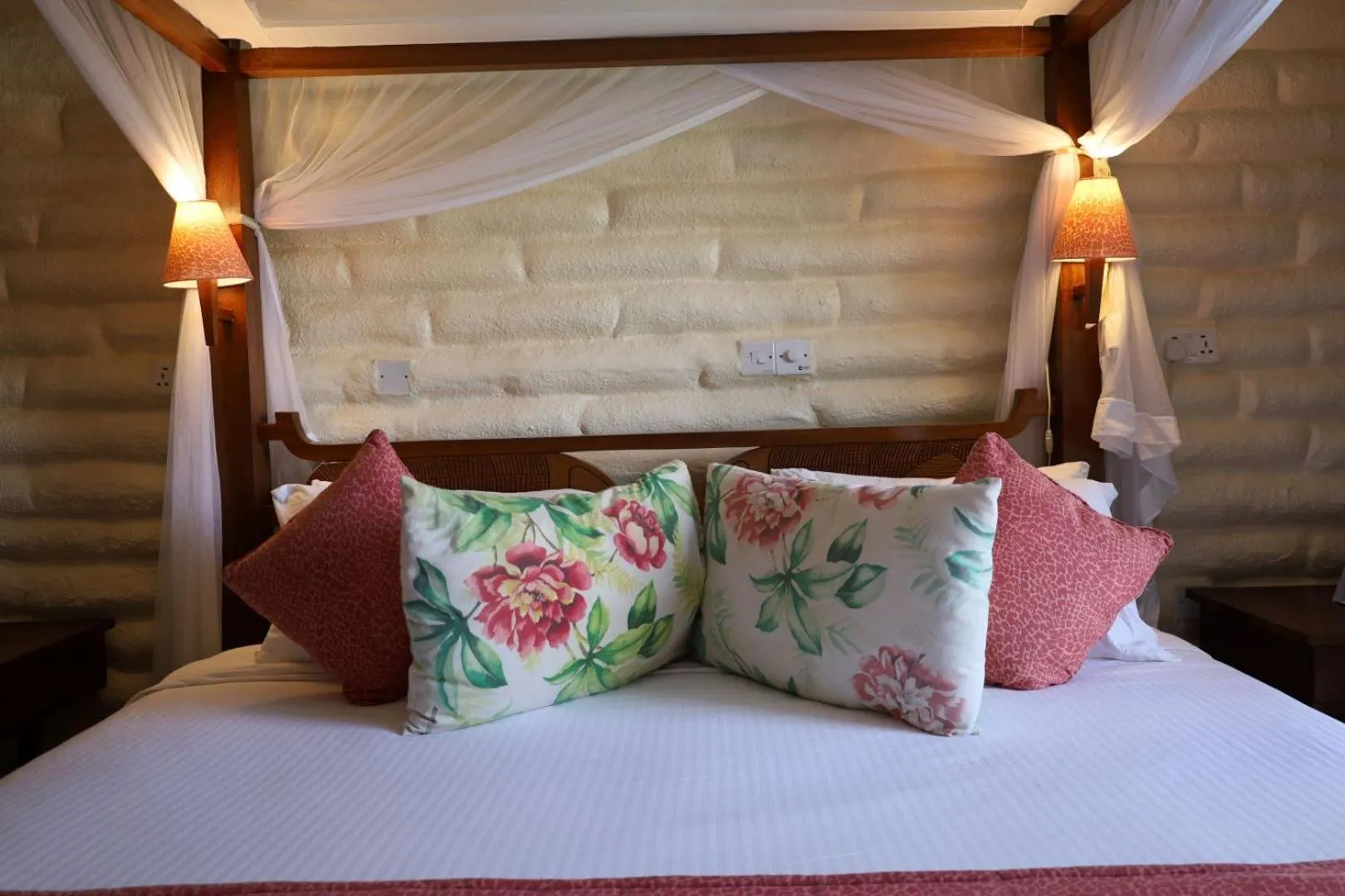 Bedroom, Bed in Taita Hills Safari Resort & Spa