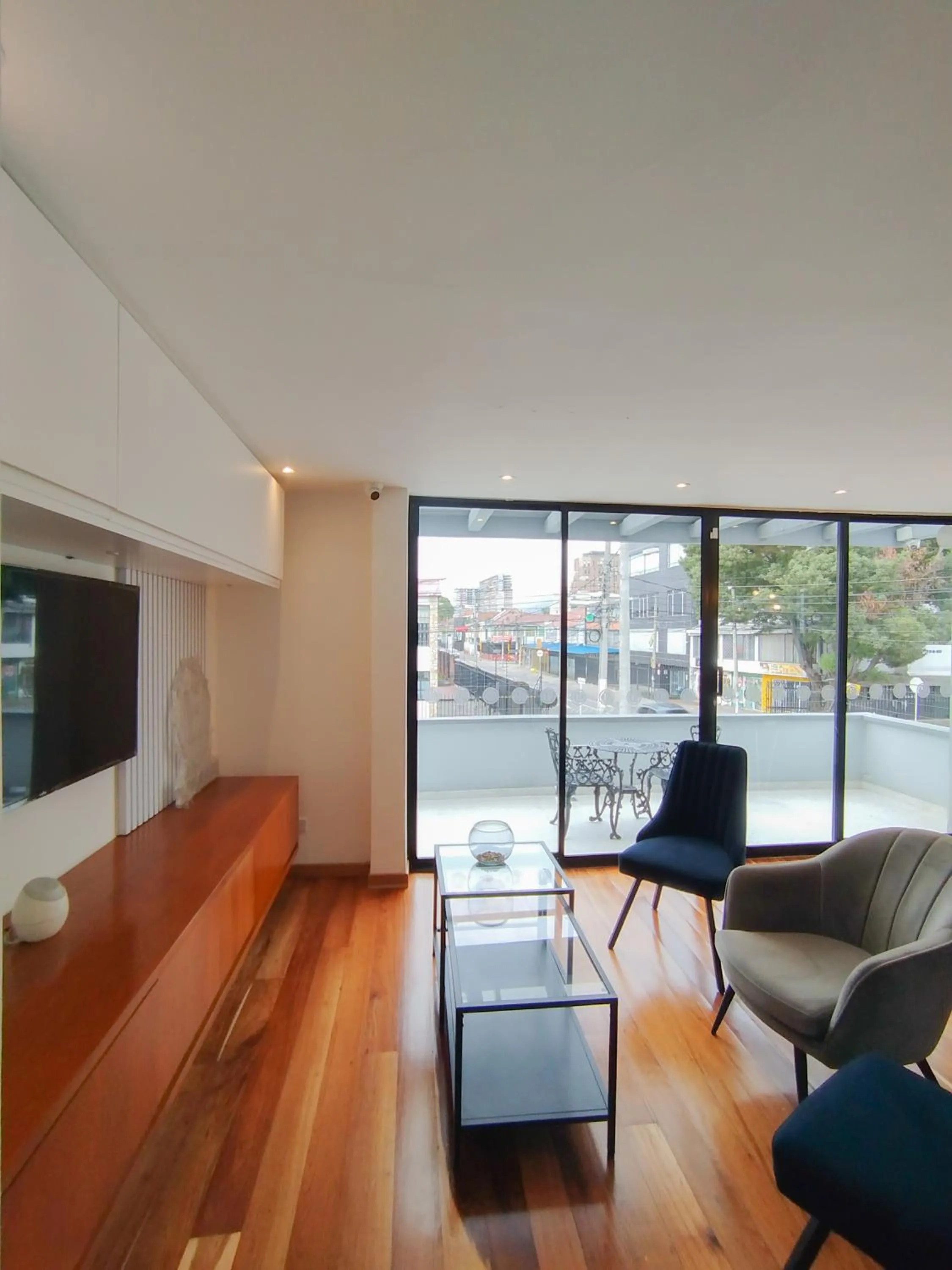 Communal lounge/ TV room in Eurolan 72