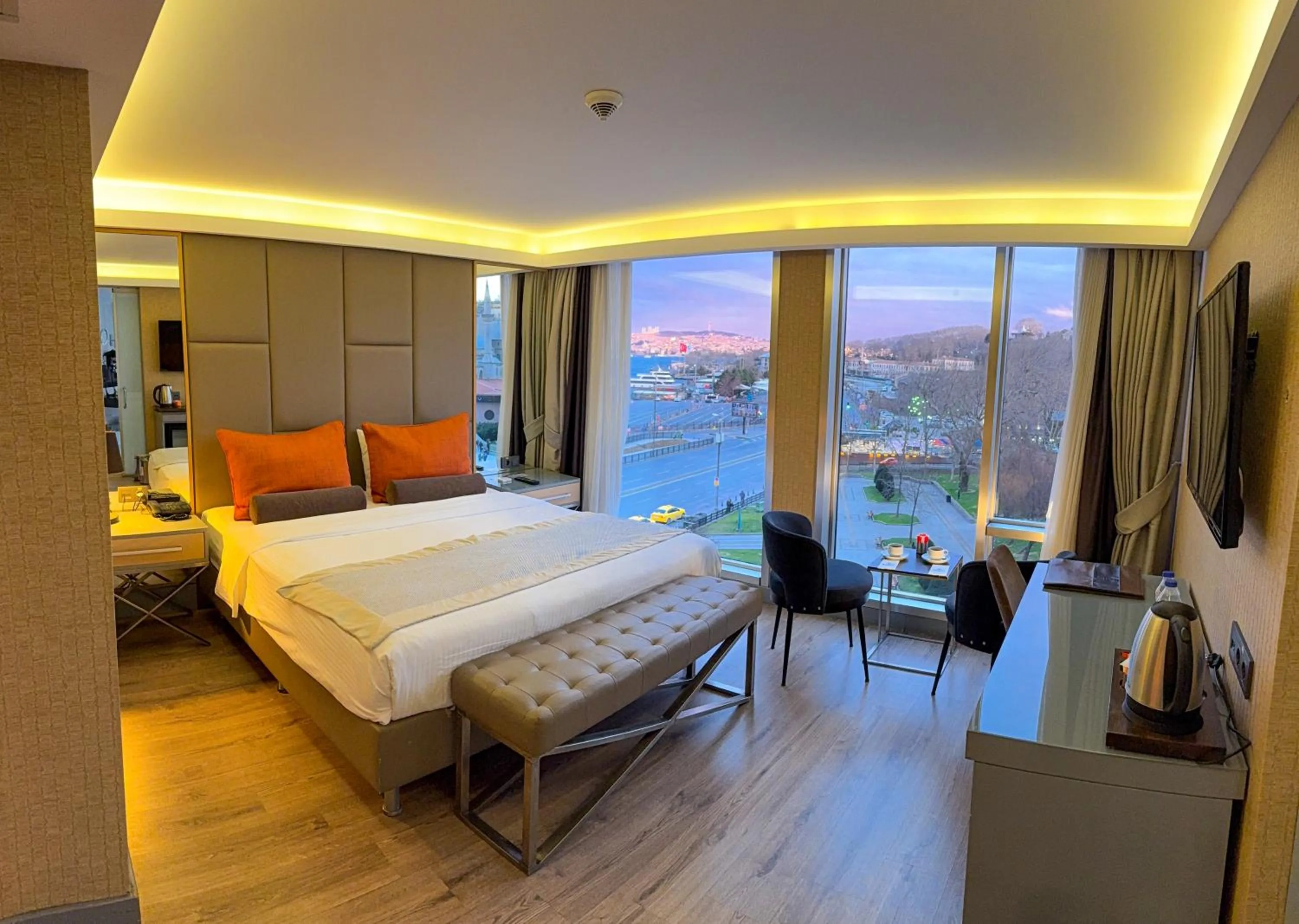 Natural landscape, Bed in Manesol Old City Bosphorus