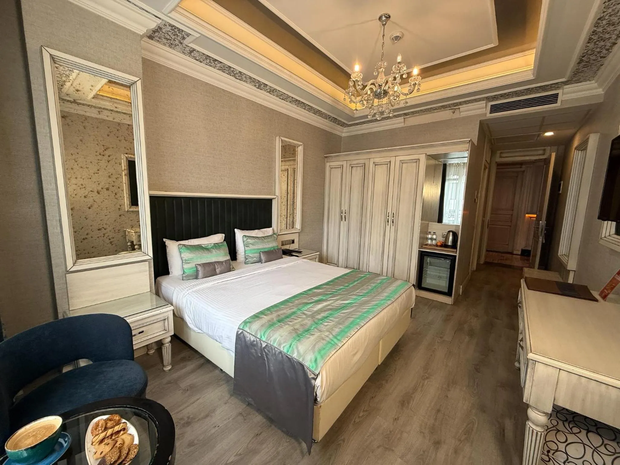 Bed in Manesol Old City Bosphorus