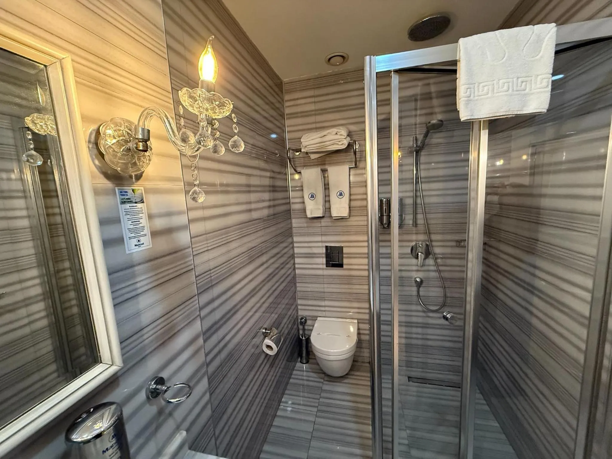 Shower in Manesol Old City Bosphorus