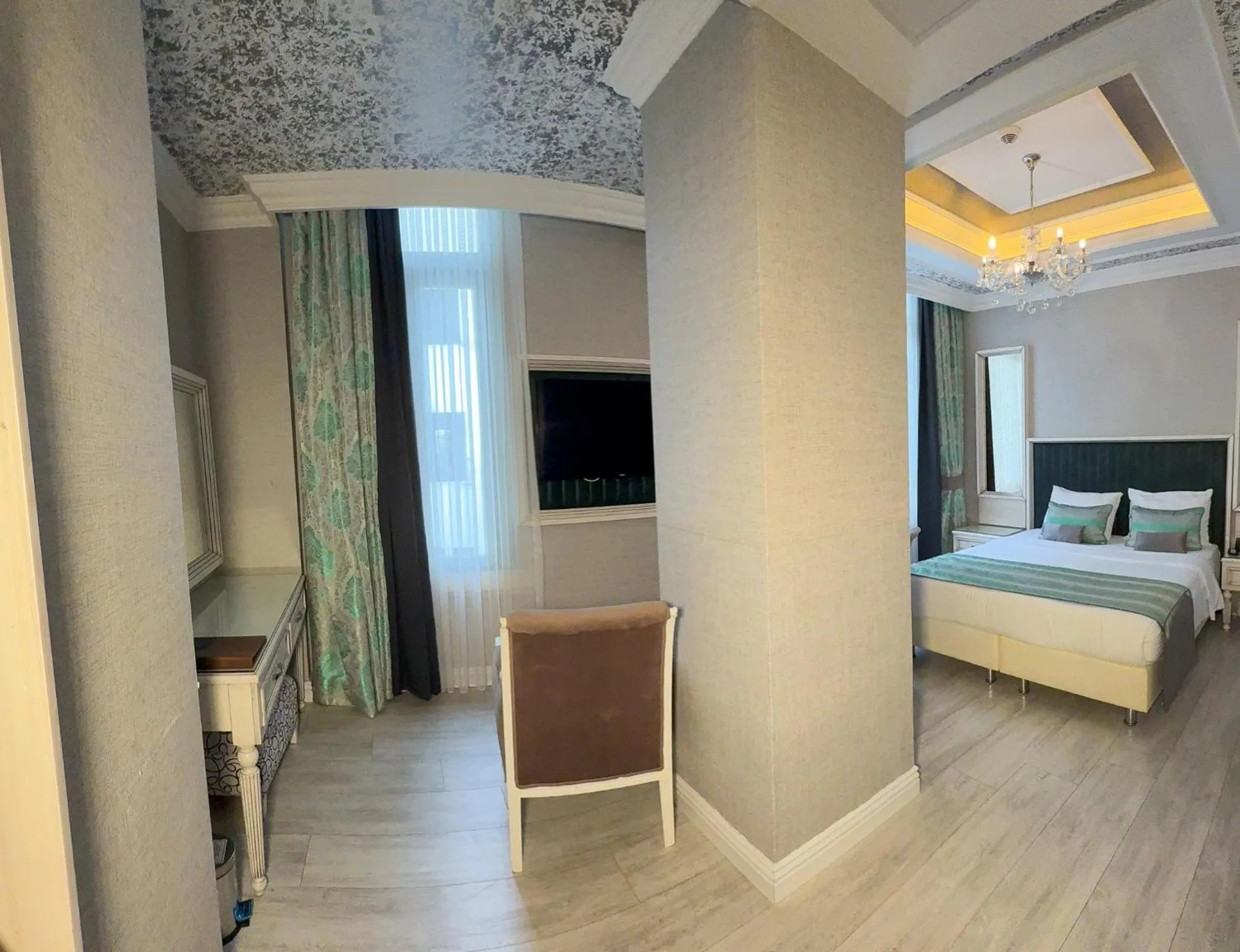 Photo of the whole room, Bed in Manesol Old City Bosphorus