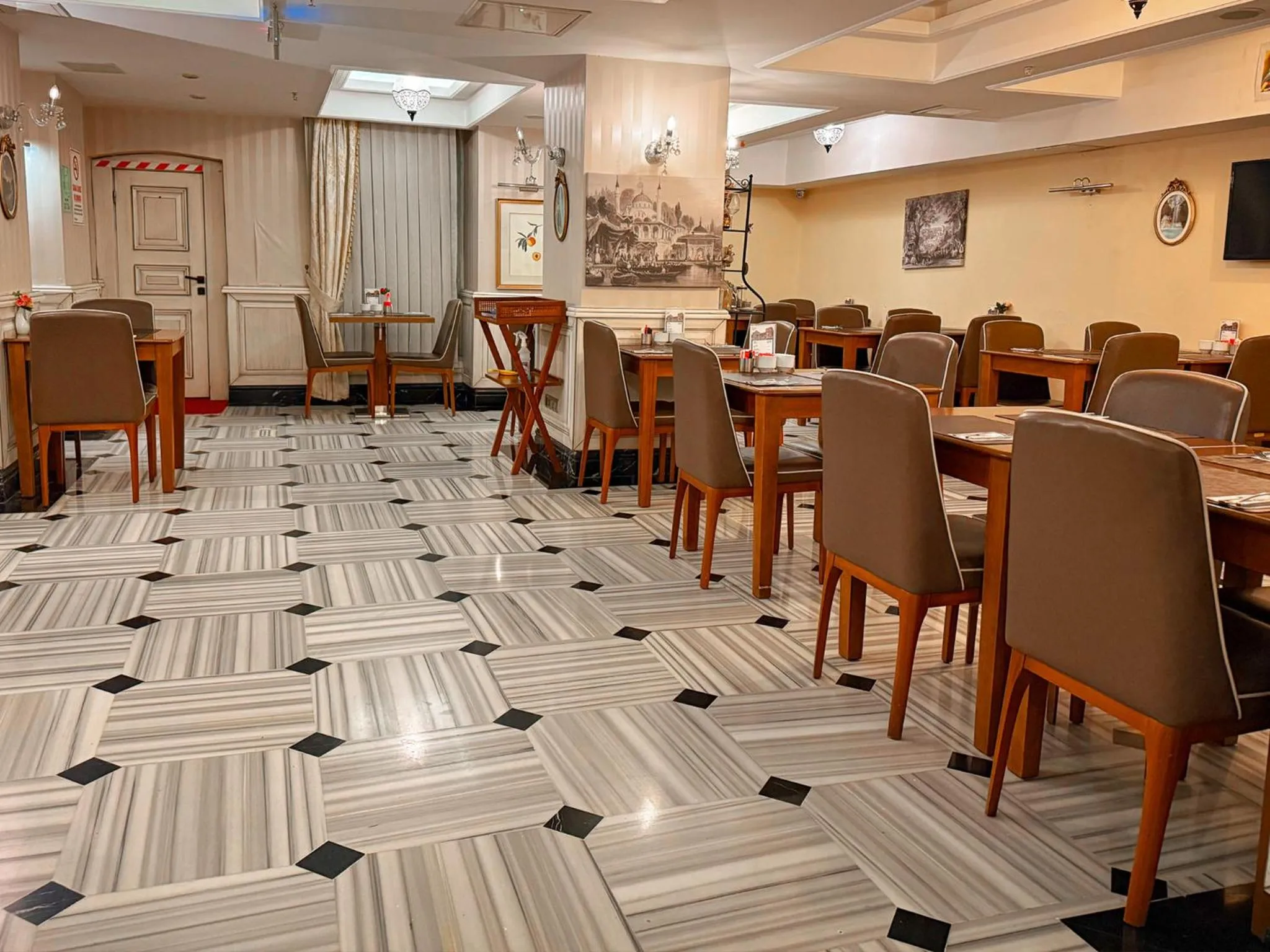 Breakfast in Manesol Old City Bosphorus