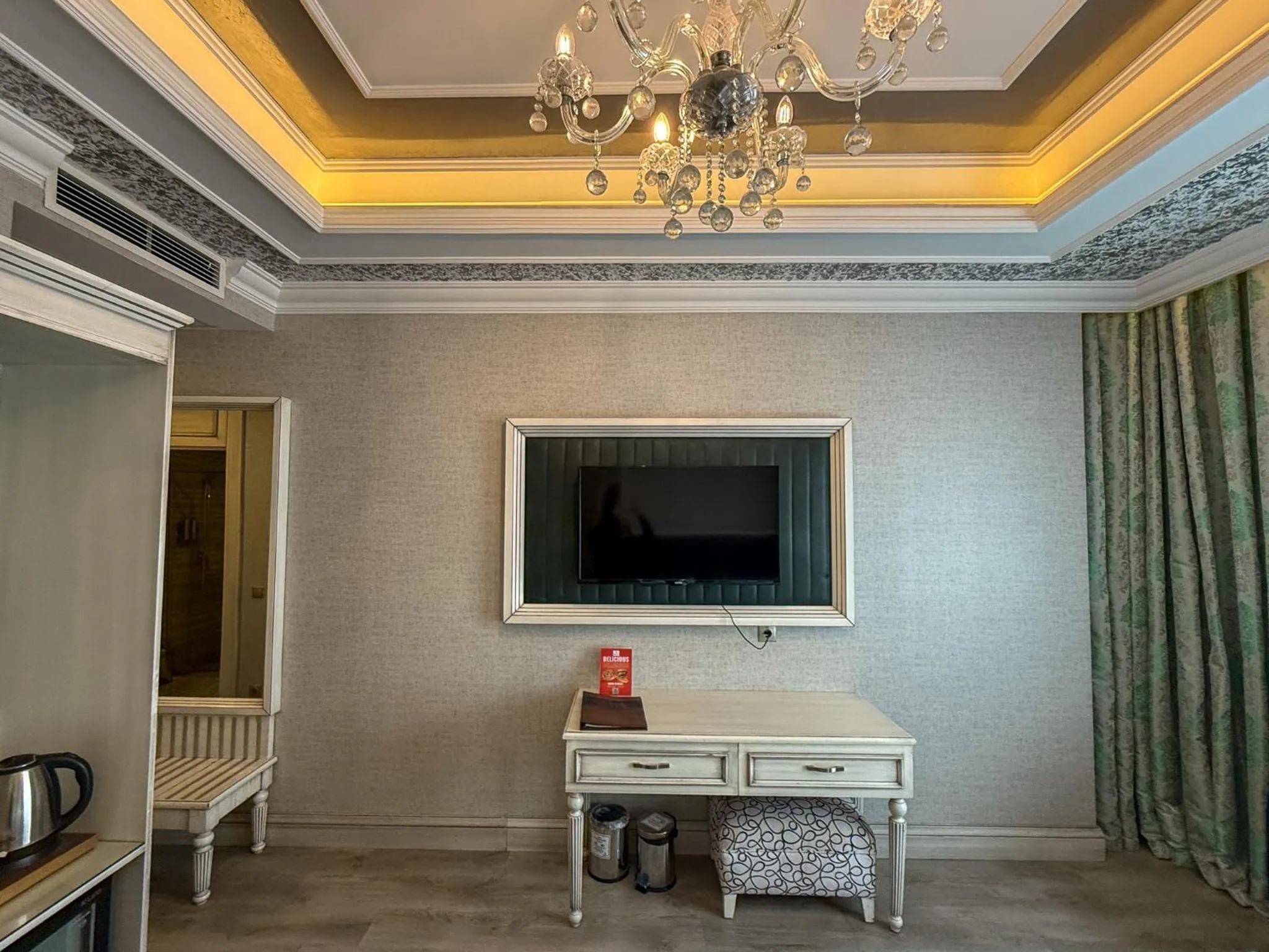 Photo of the whole room in Manesol Old City Bosphorus