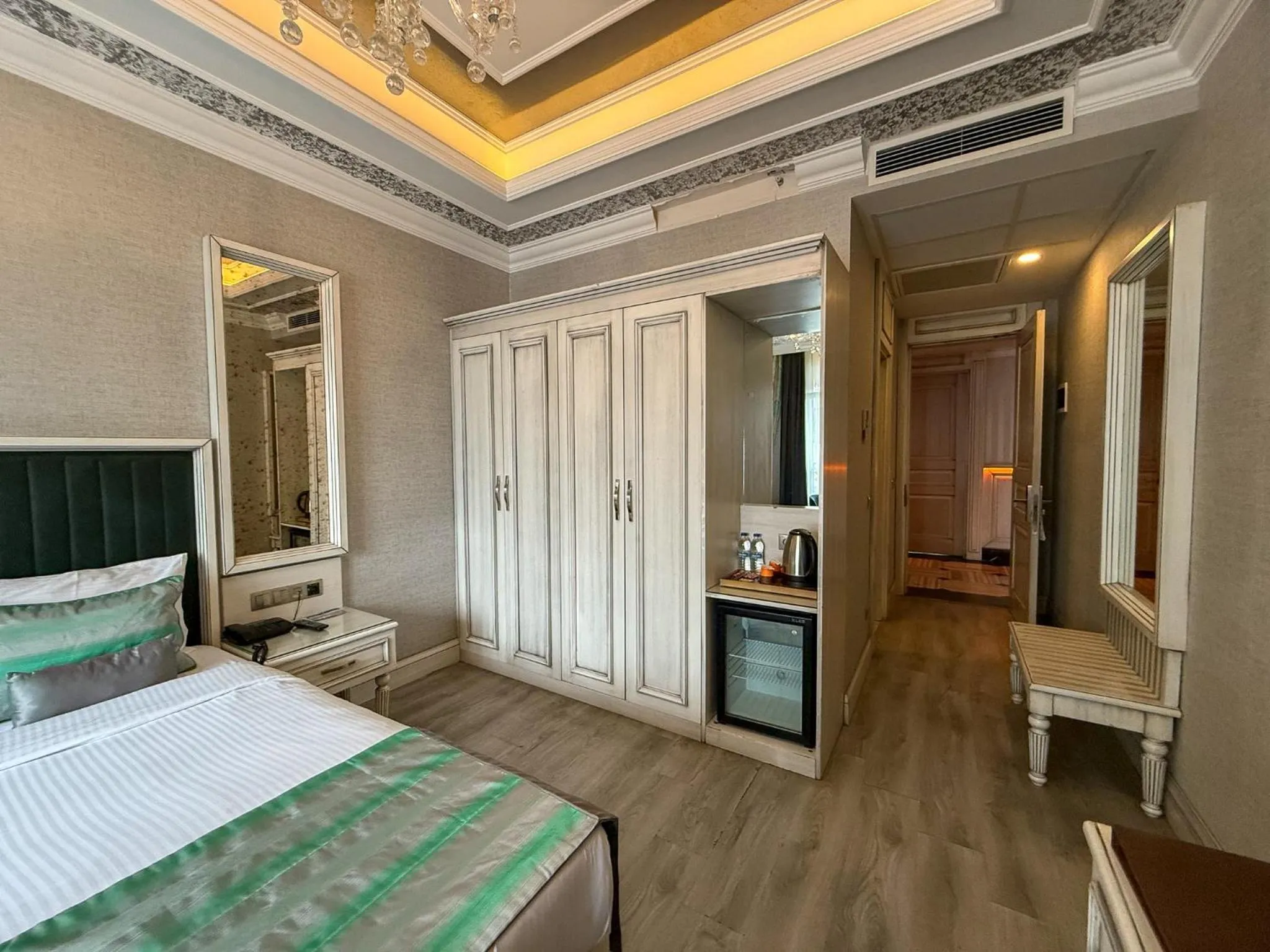 Bed in Manesol Old City Bosphorus