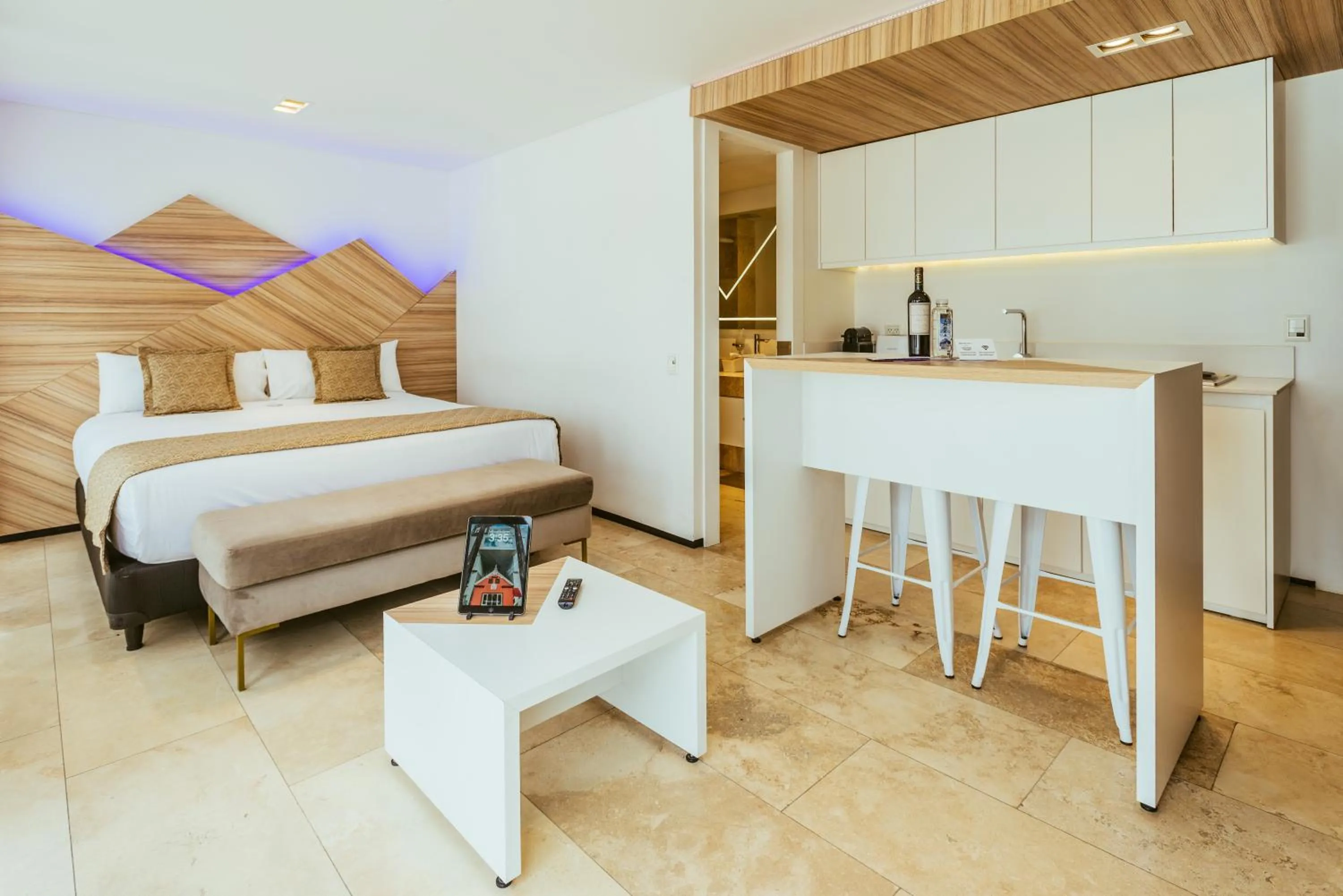 Photo of the whole room, Bed in Original House Hotel Boutique