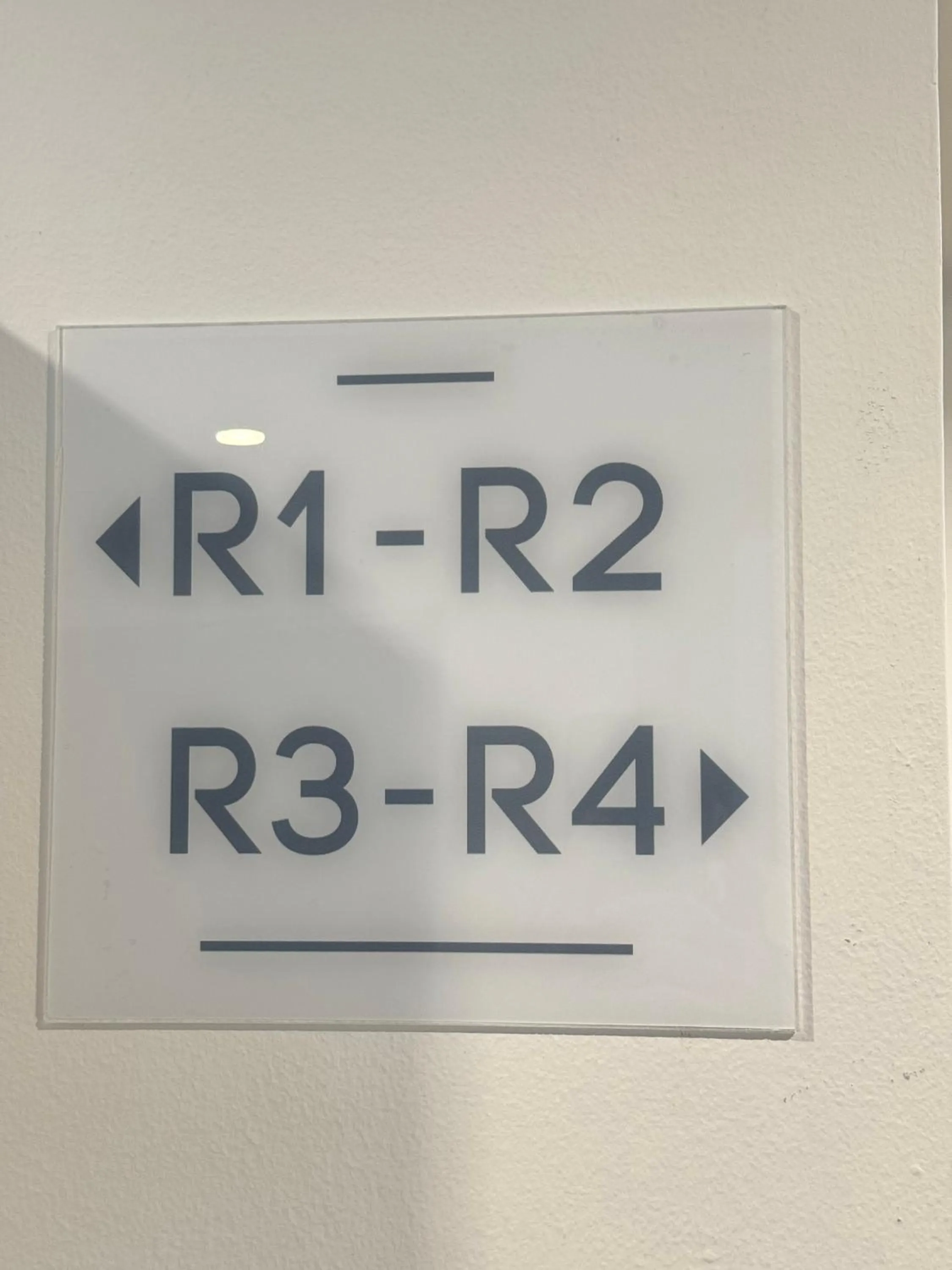 Text overlay in Voulis Best Global Home