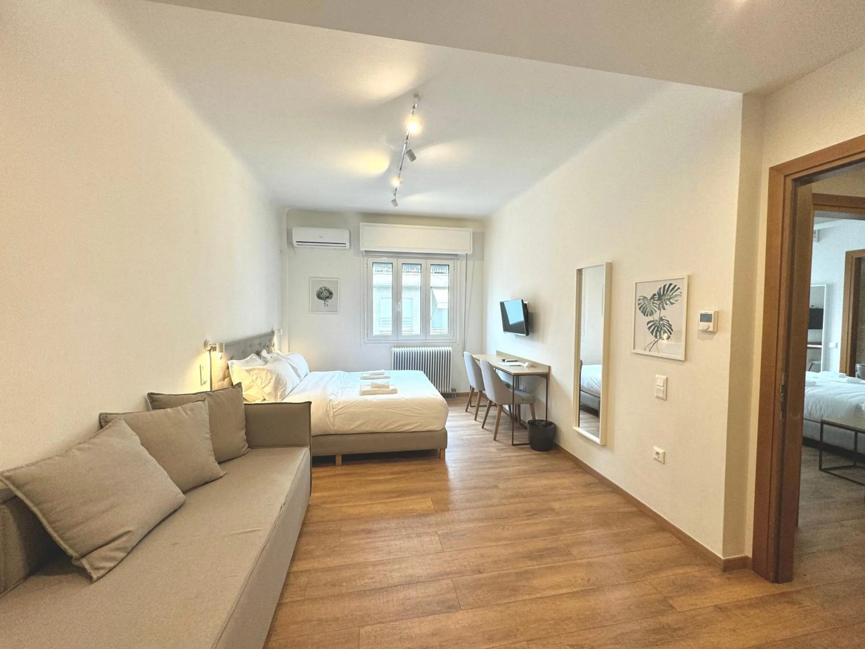 Photo of the whole room in Voulis Best Global Home