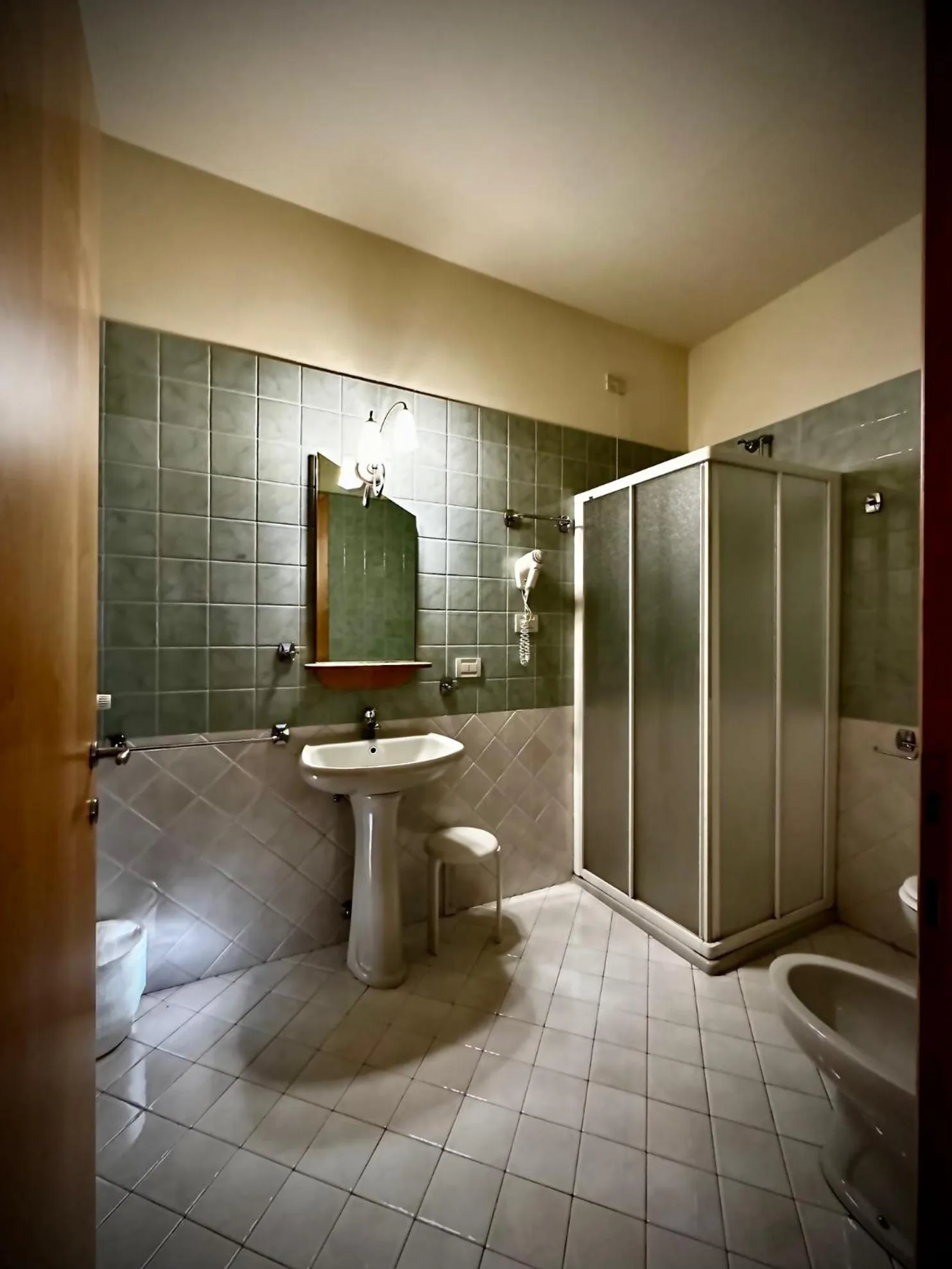 Shower in Hotel Ponte Molo