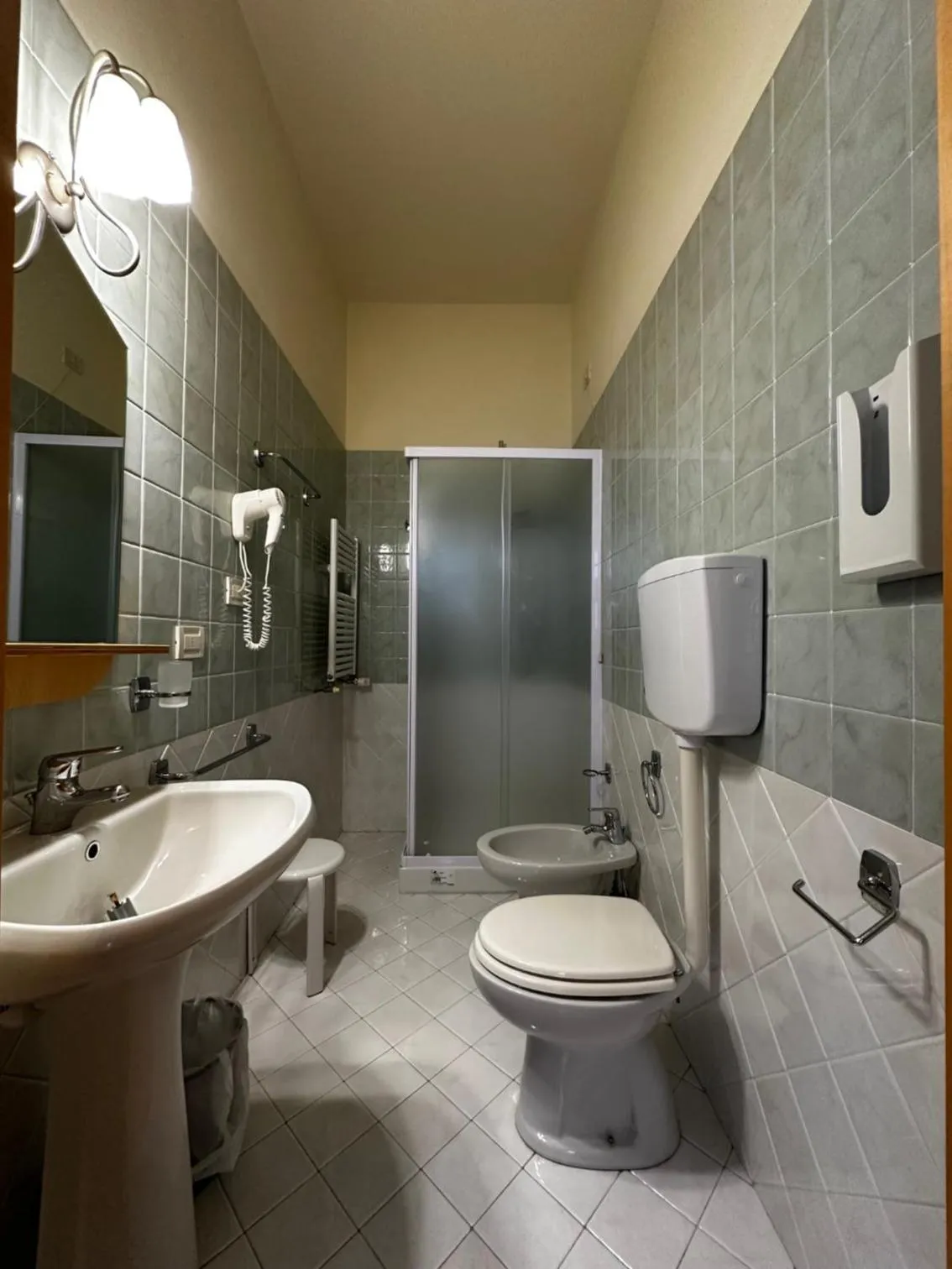 Shower in Hotel Ponte Molo