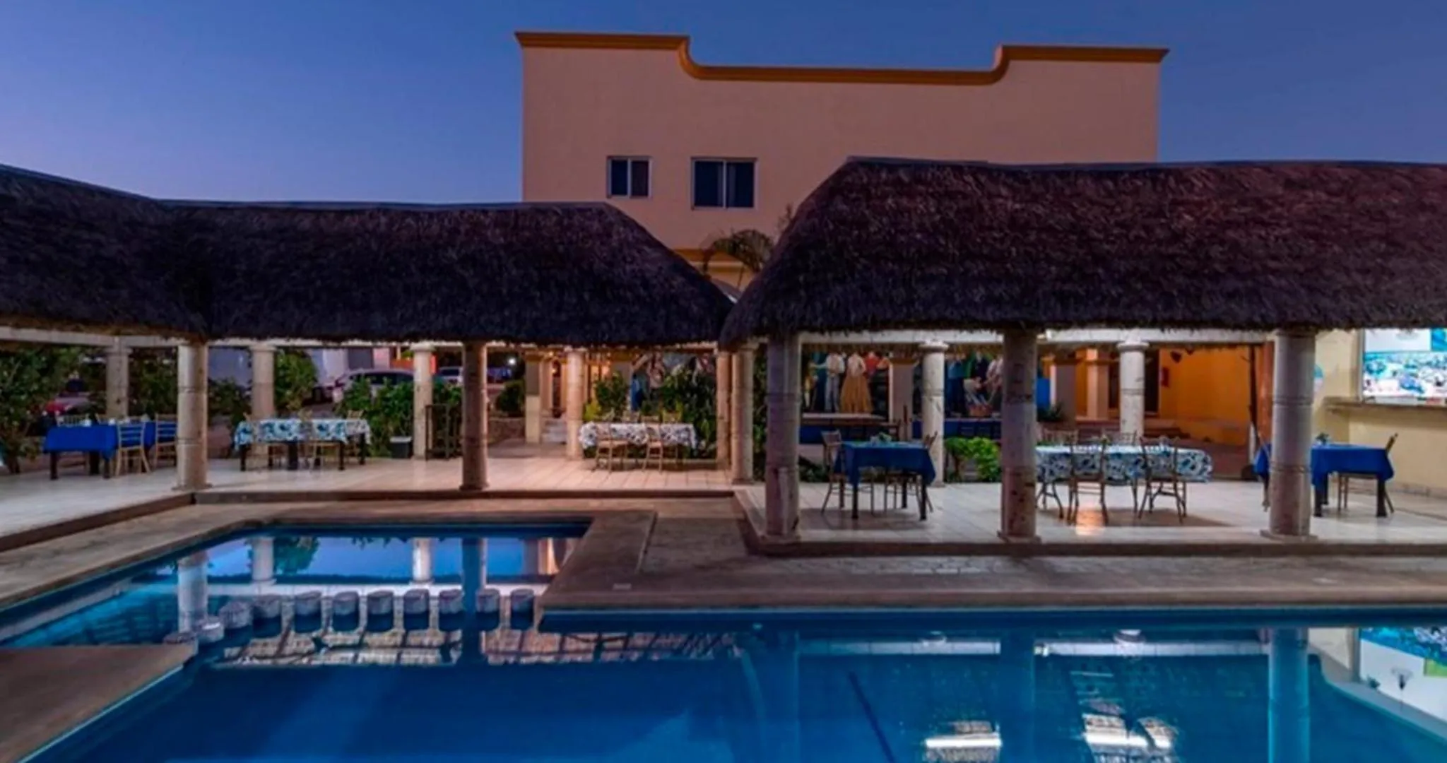 Pool view in Hotel Yauco