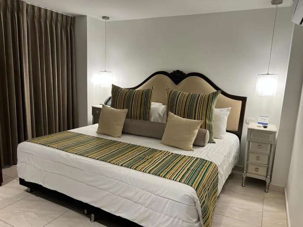 Photo of the whole room, Bed in Hotel Dorado Plaza Boutique Calle del Arsenal