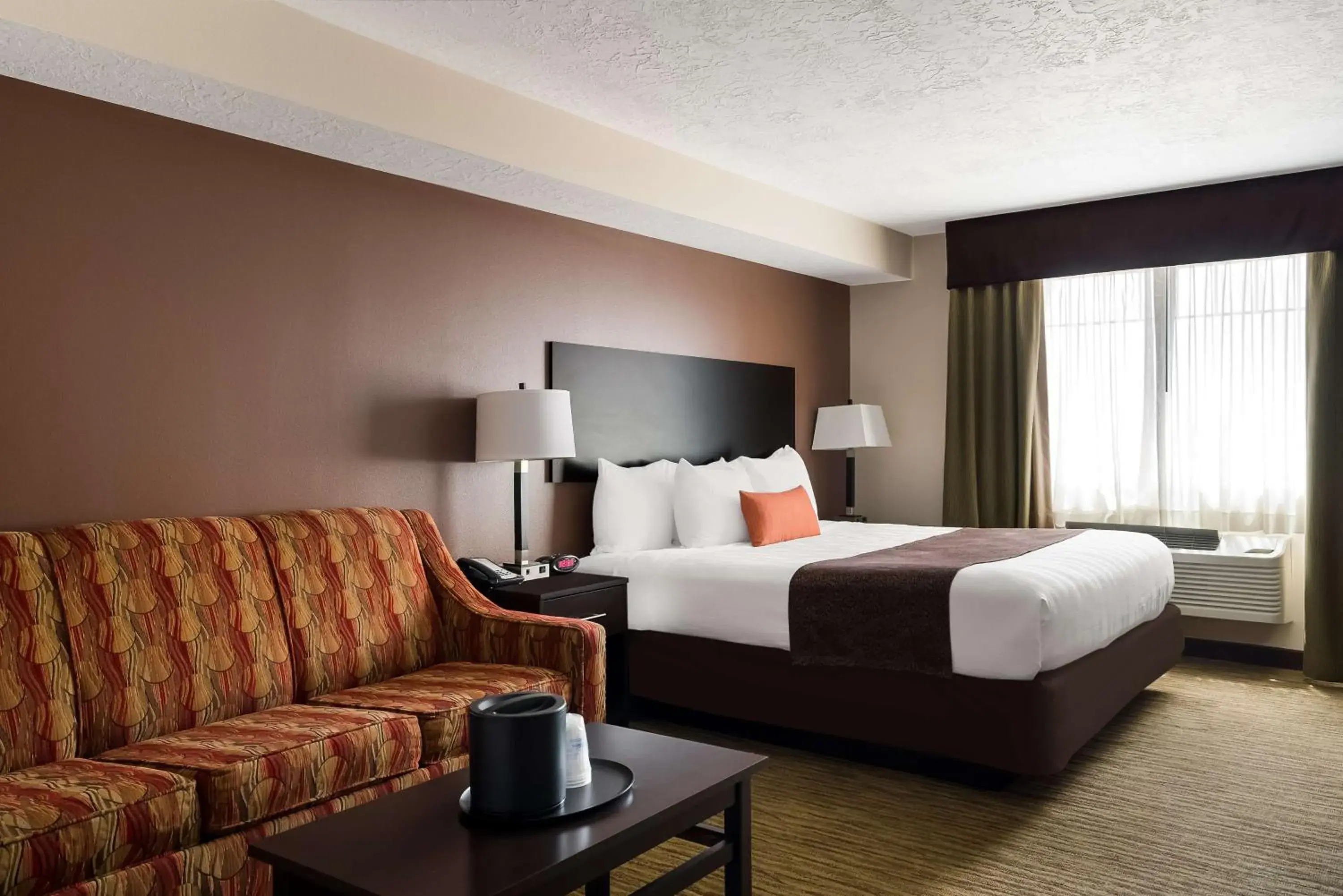 King Room with Sofa Bed in Best Western Plus Landmark Hotel King Room with Sofa Bed in Best Western Plus Landmark Hotel