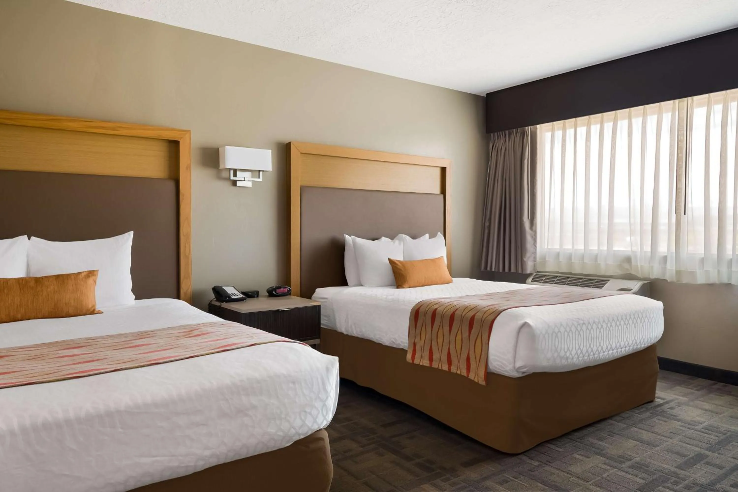 Bedroom, Bed in Best Western Plus Landmark Hotel