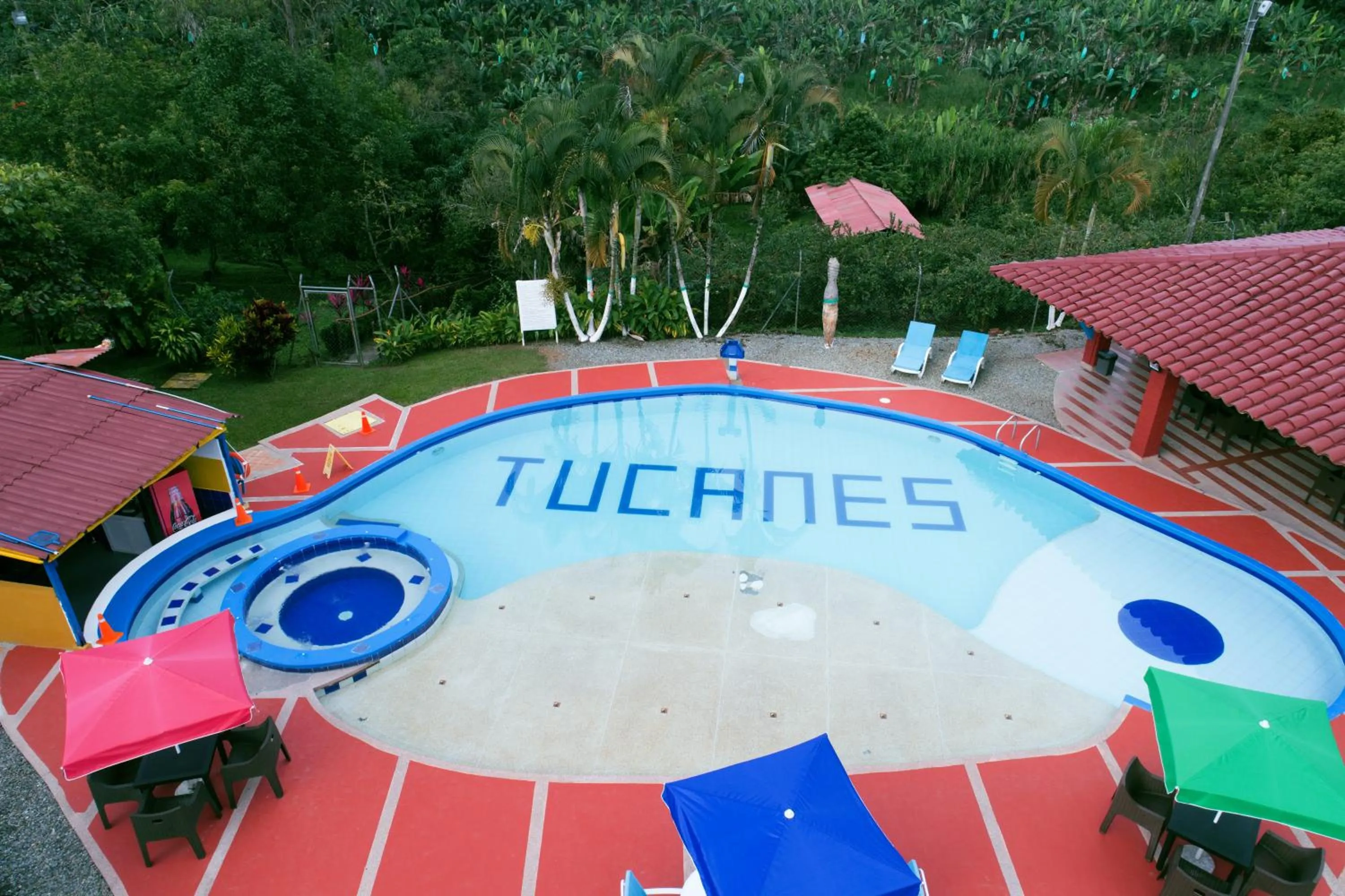 Swimming pool in Hotel Campestre Los Tucanes