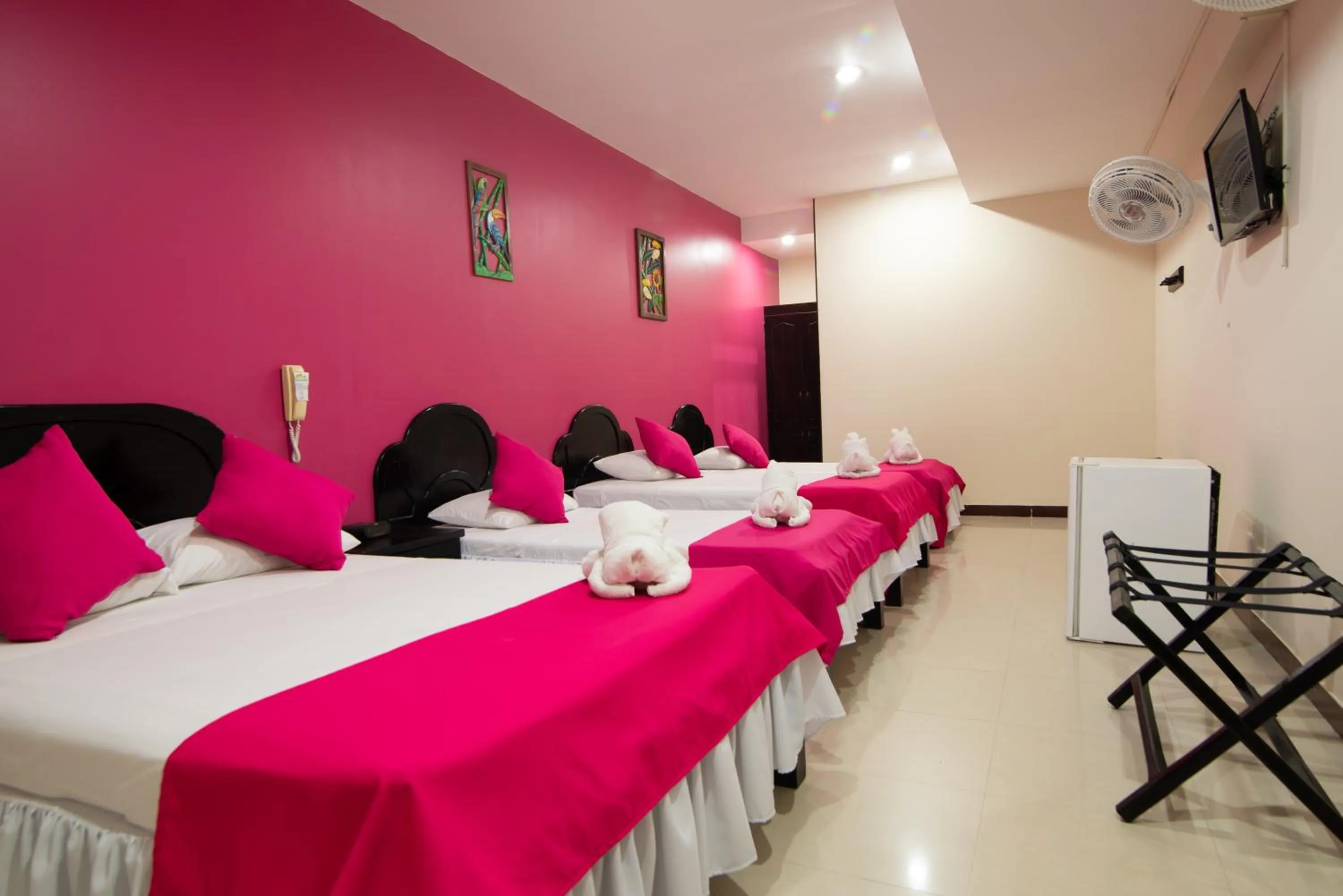 Photo of the whole room, Bed in Hotel Campestre Los Tucanes