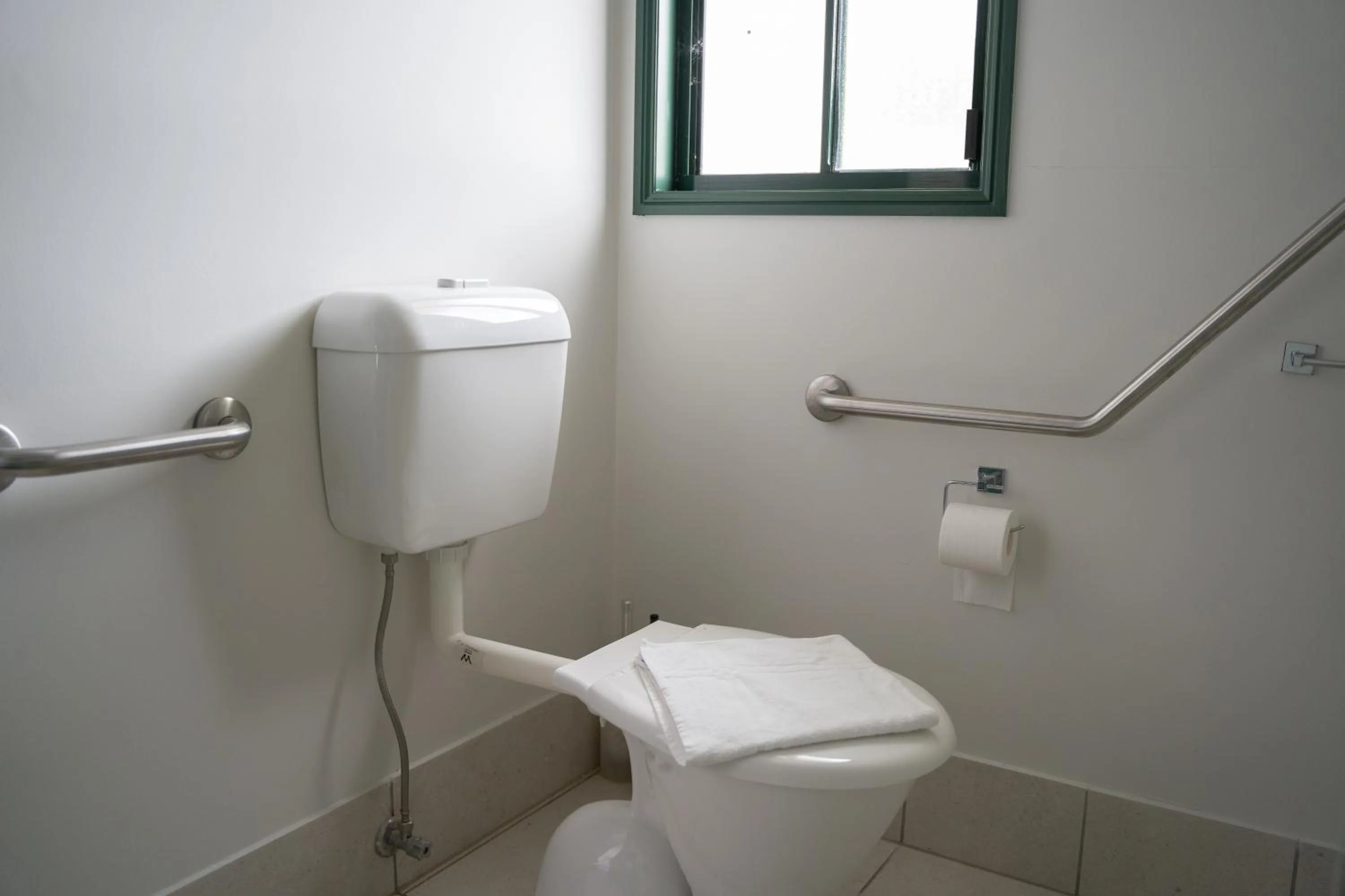 Bathroom in Wallaby Hotel