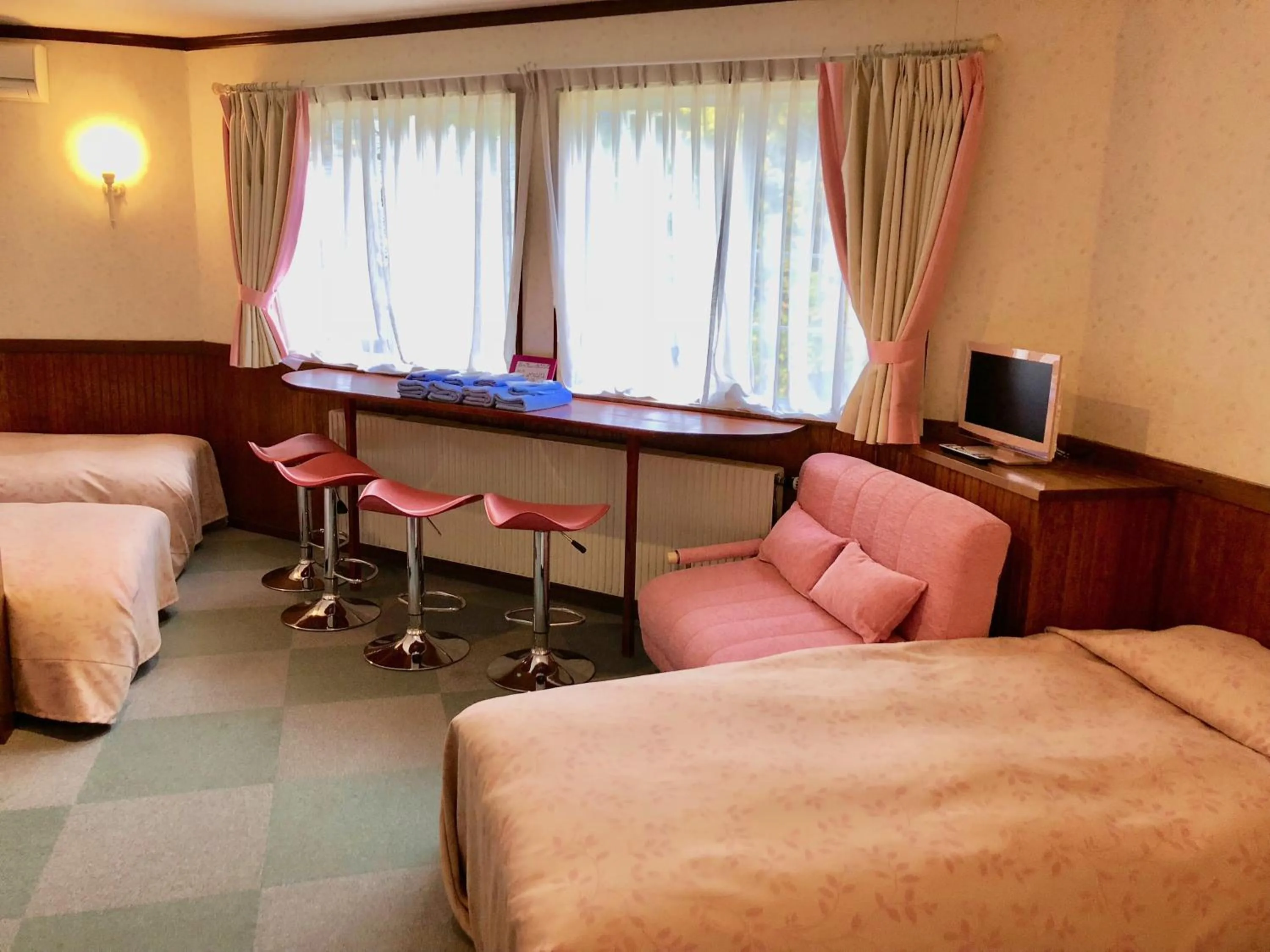 Bed in Appi Arts Color