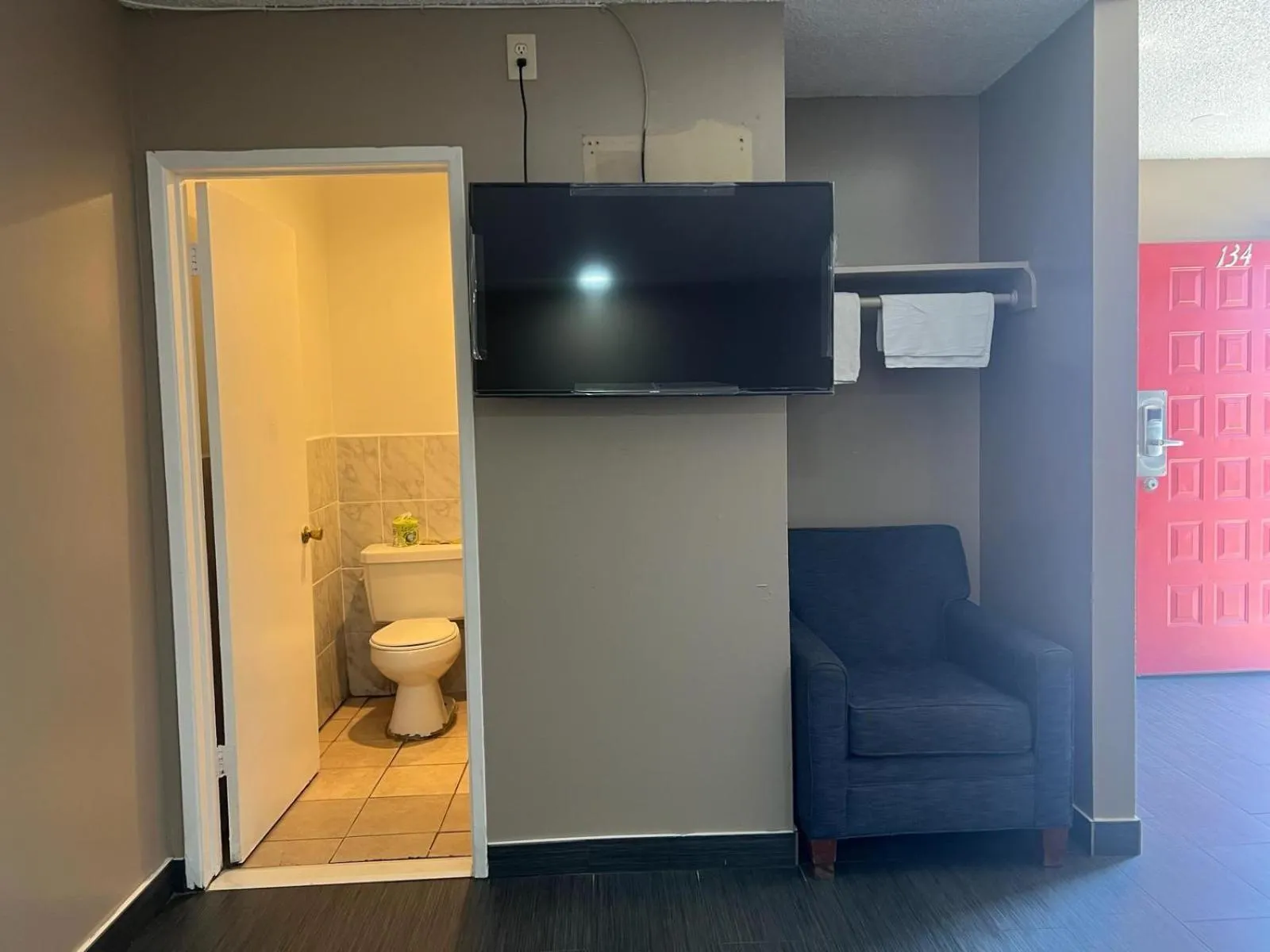 Bathroom in Pomona Inn