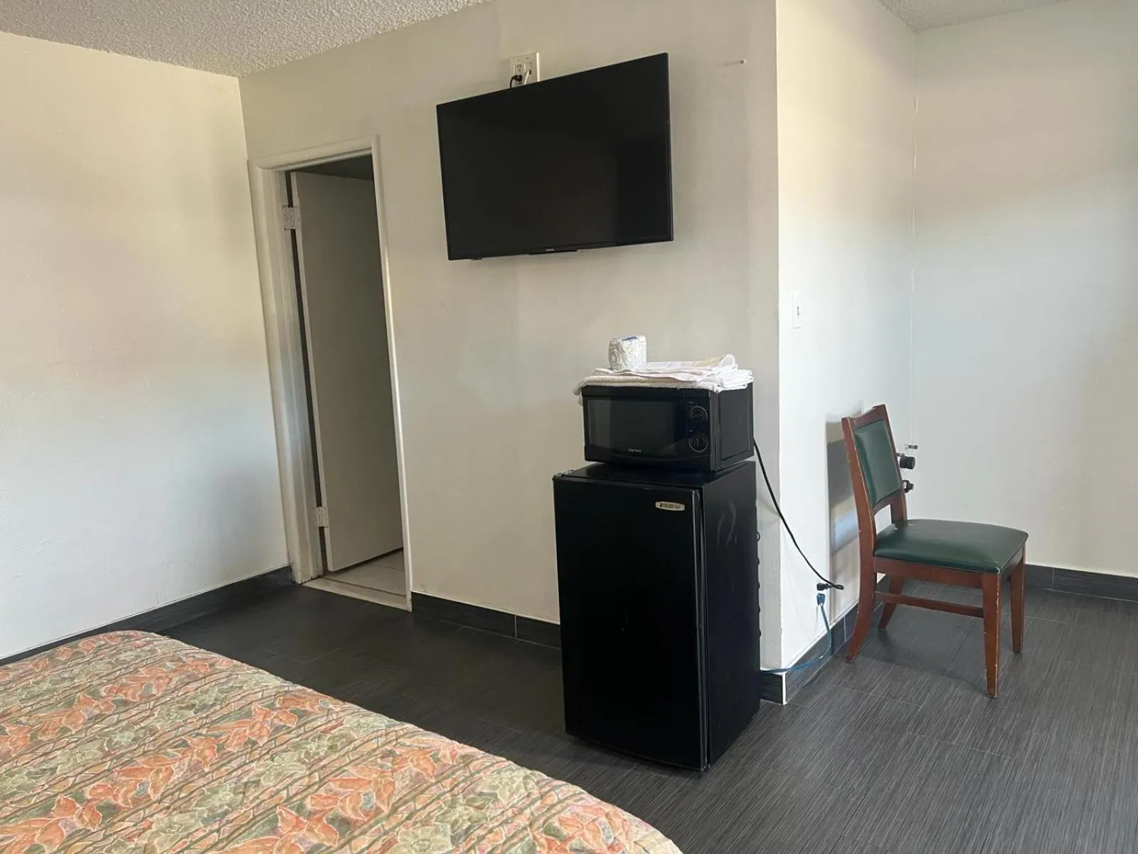 TV and multimedia, Bed in Pomona Inn