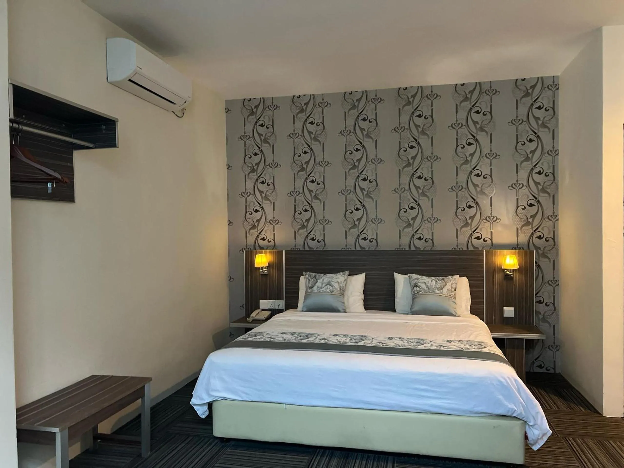 Bed in K Garden Hotel (BS)