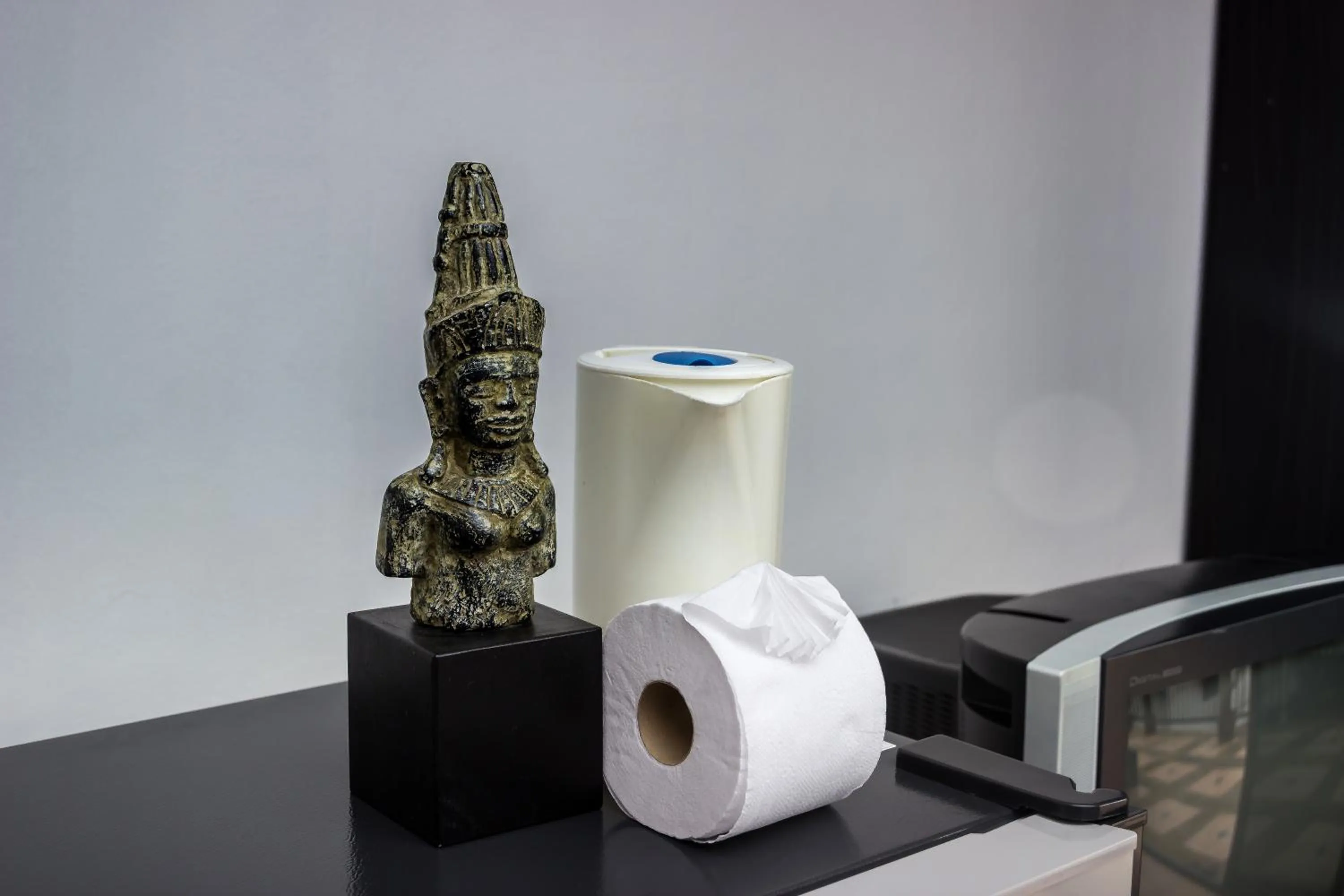 Decorative detail in Two Chefs Inn