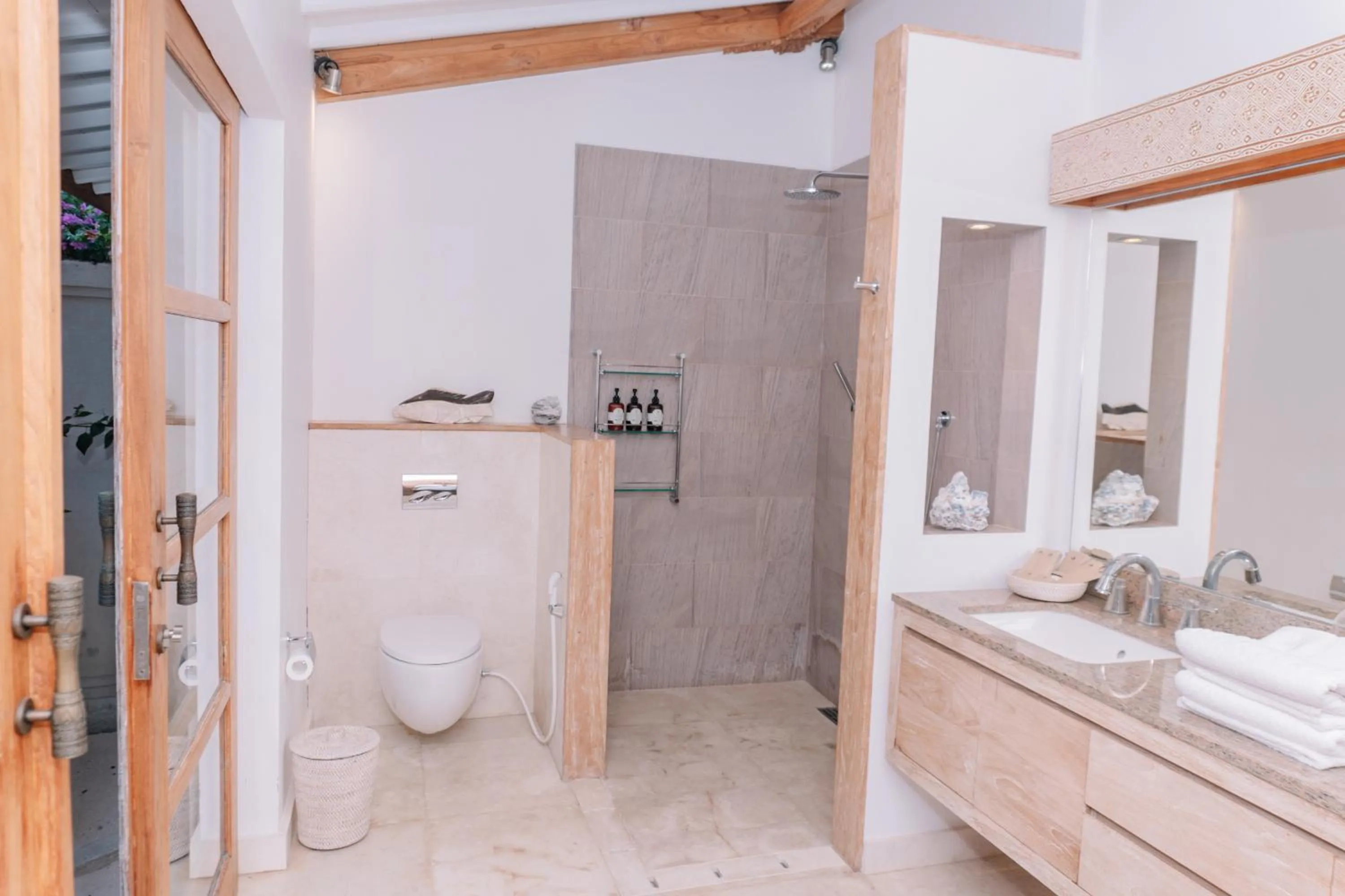 Toilet in Eliana Resort And Spa