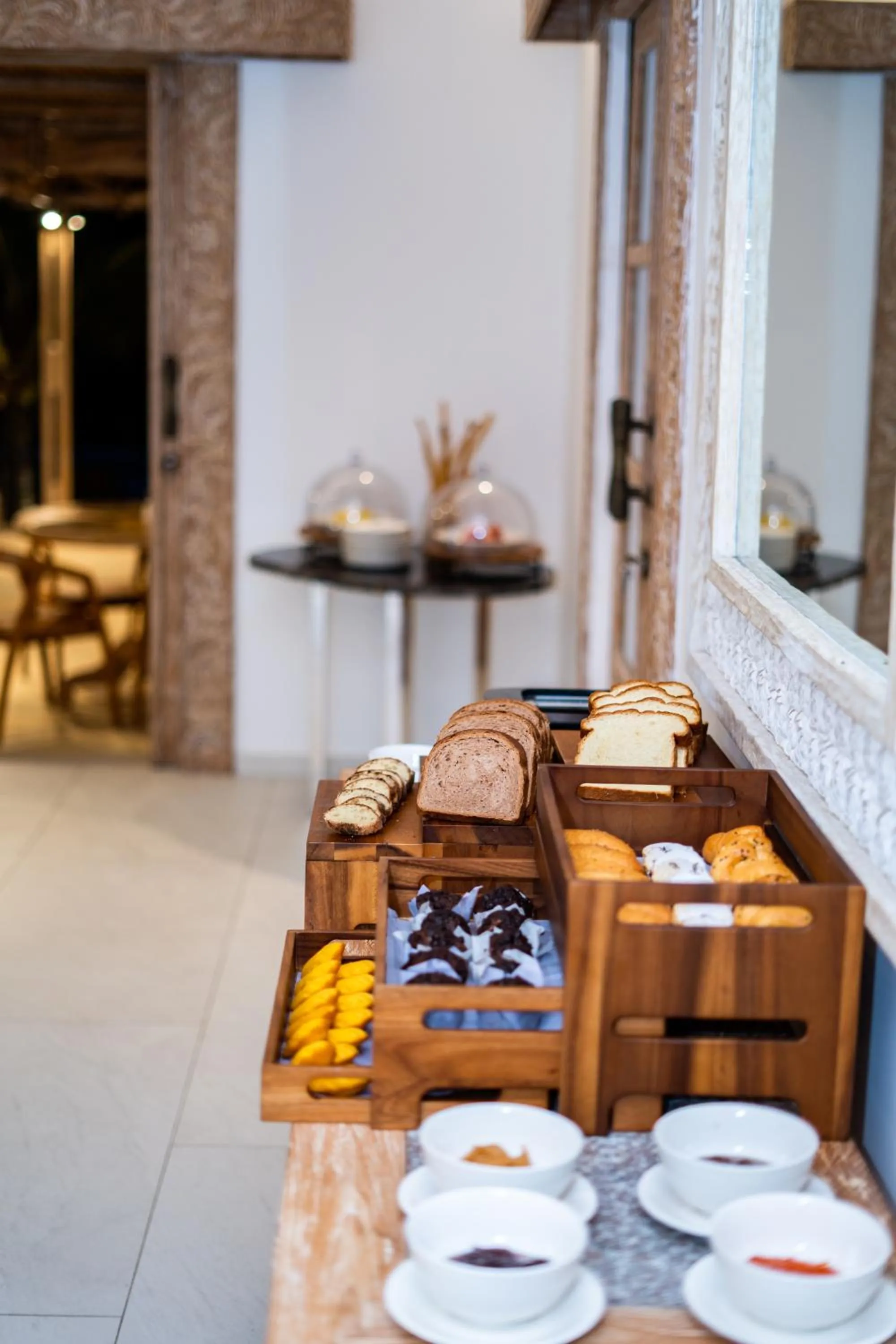 Restaurant/places to eat in Eliana Resort And Spa