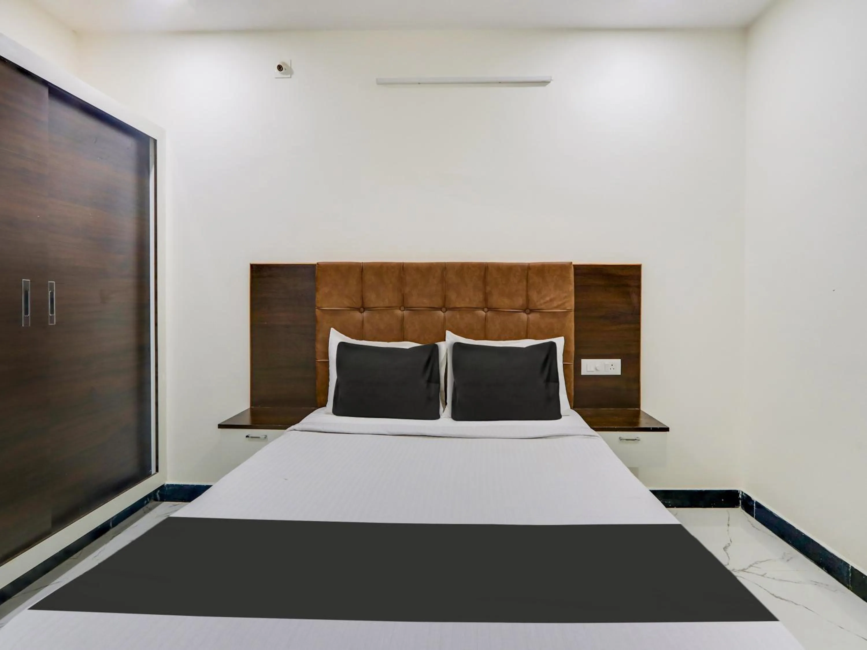 Bedroom, Bed in Super Hotel O Arjun Residency