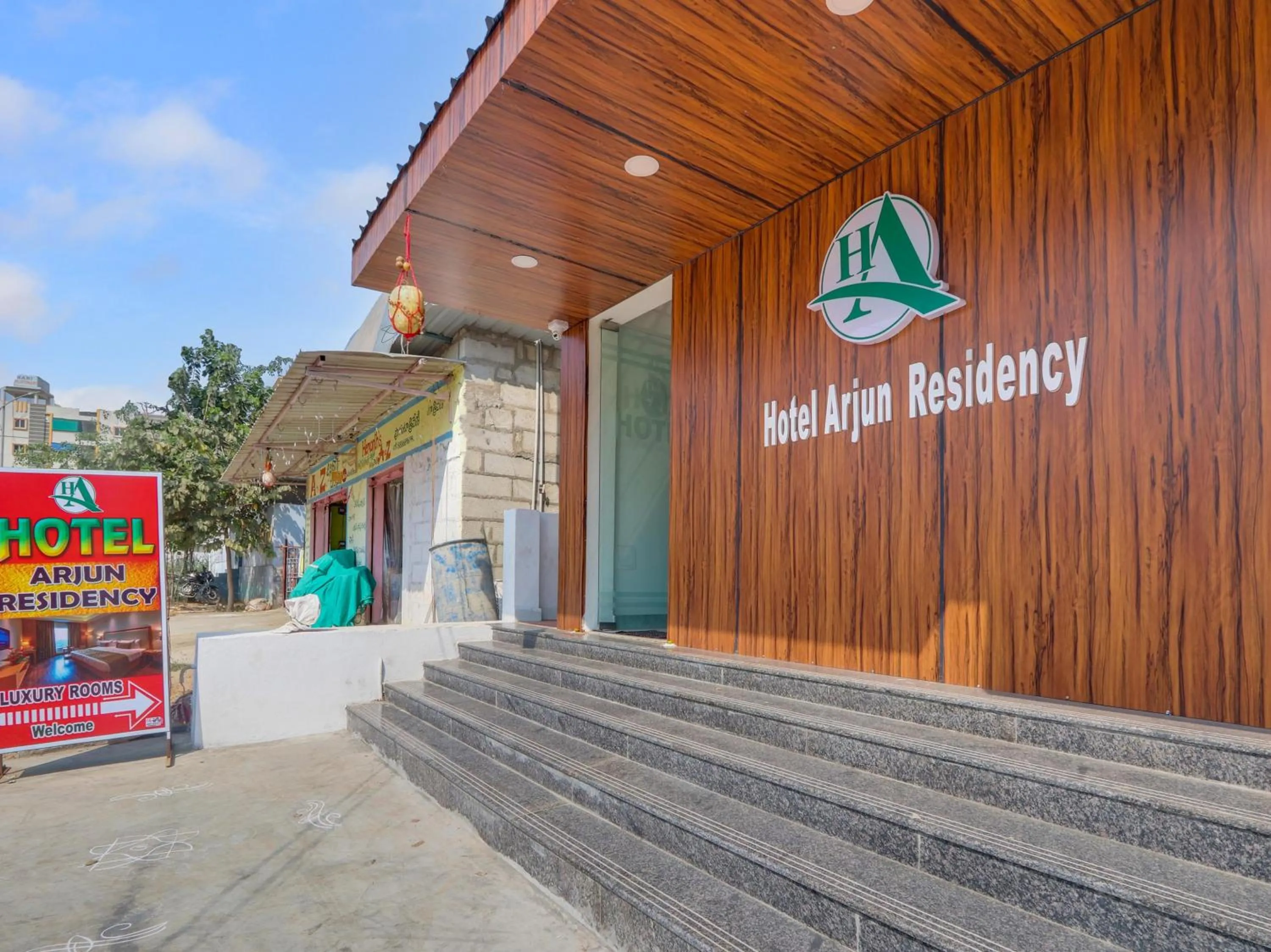 Facade/entrance in Super Hotel O Arjun Residency