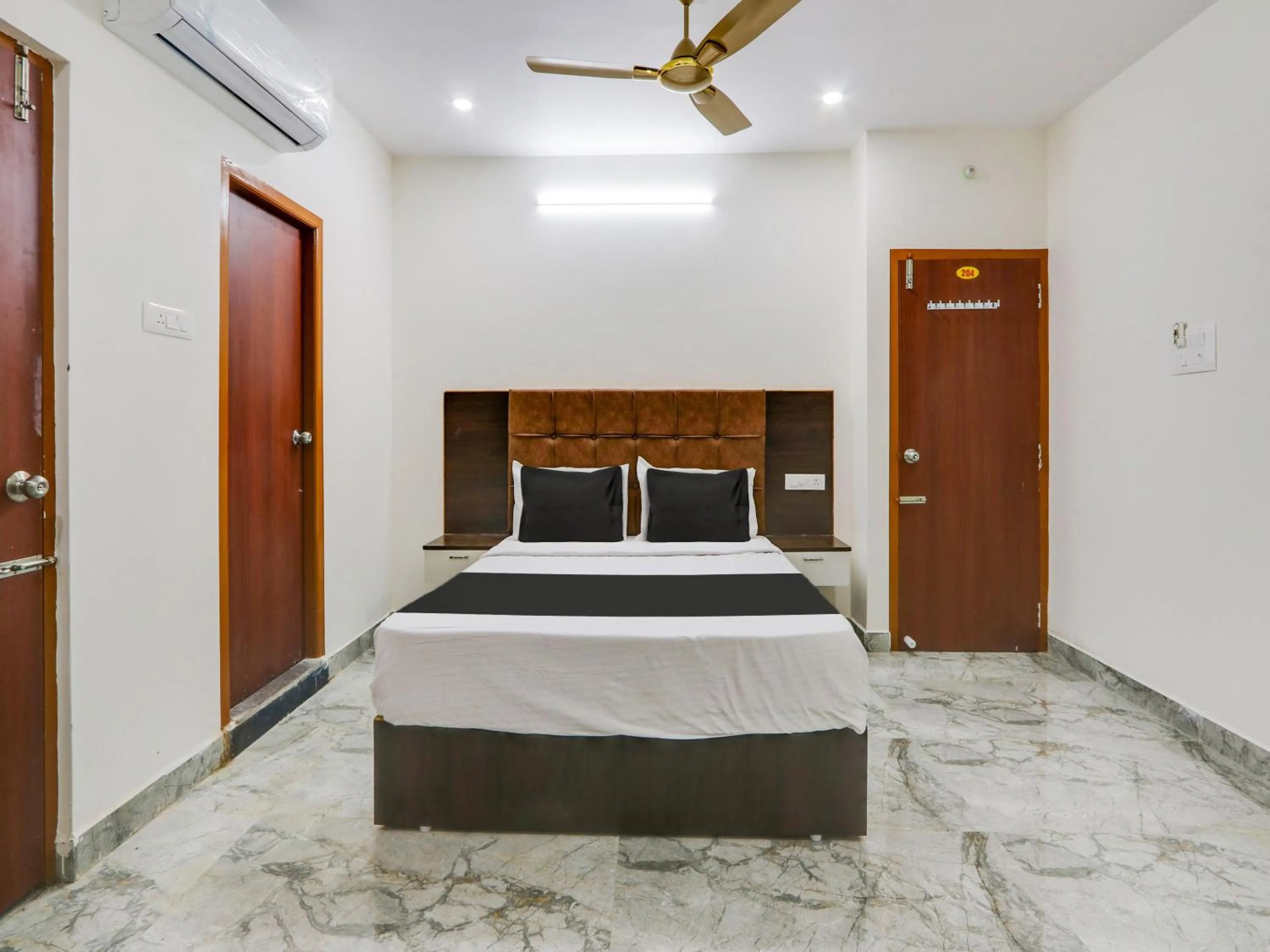 Bedroom, Bed in Super Hotel O Arjun Residency