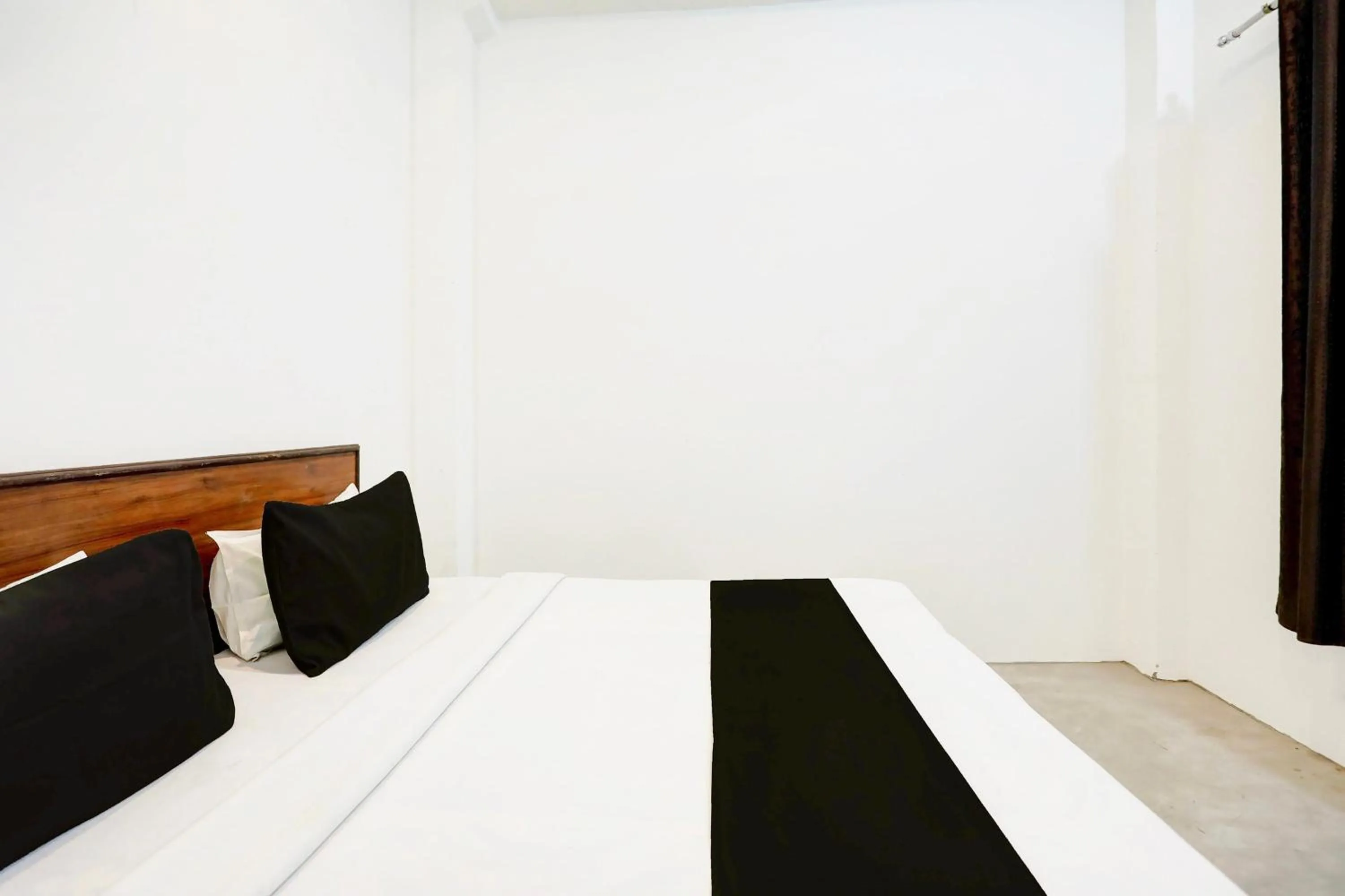 Bedroom, Bed in Hotel O D.K. PALACE HOTEL & ROOMS