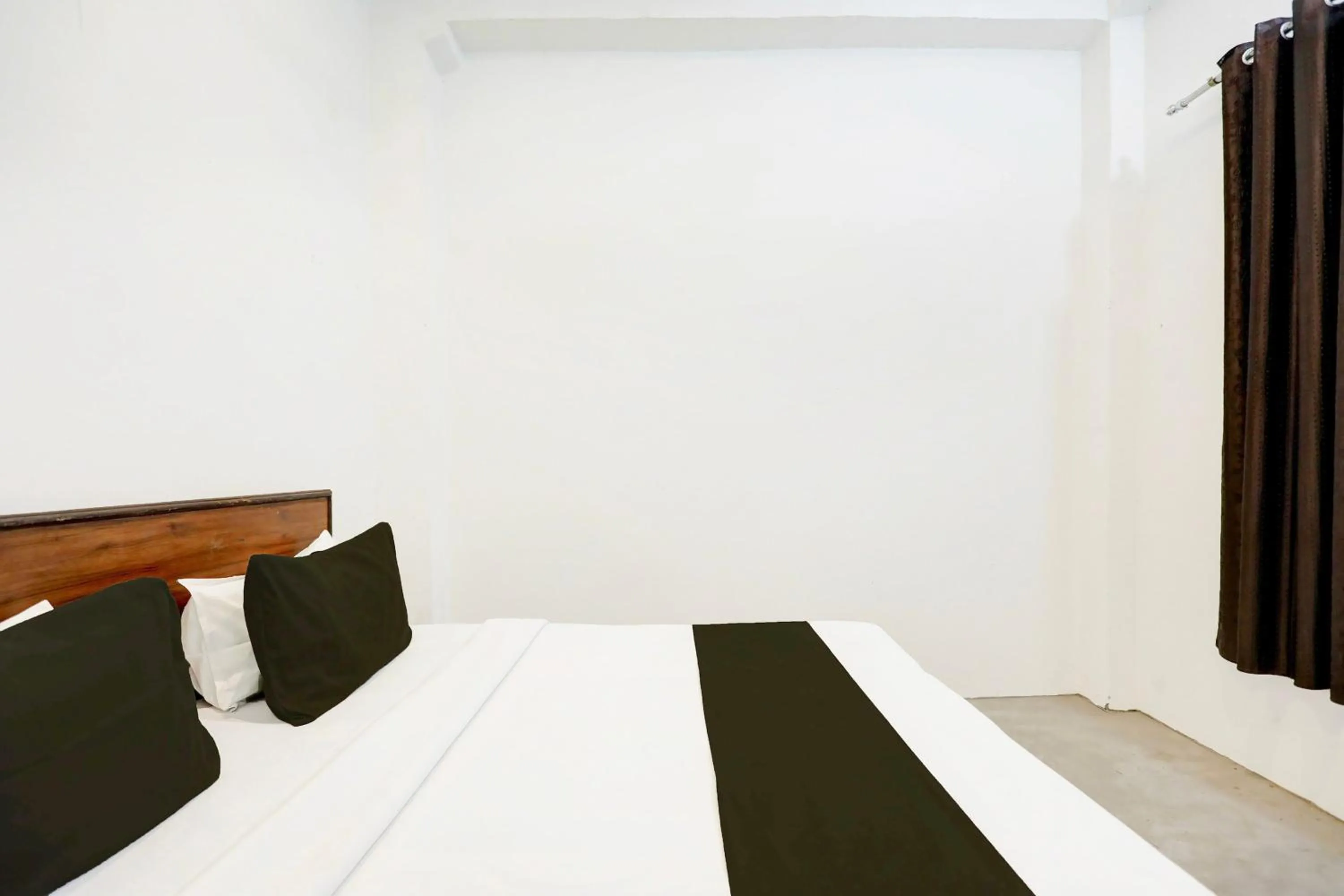 Bedroom, Bed in Hotel O D.K. PALACE HOTEL & ROOMS