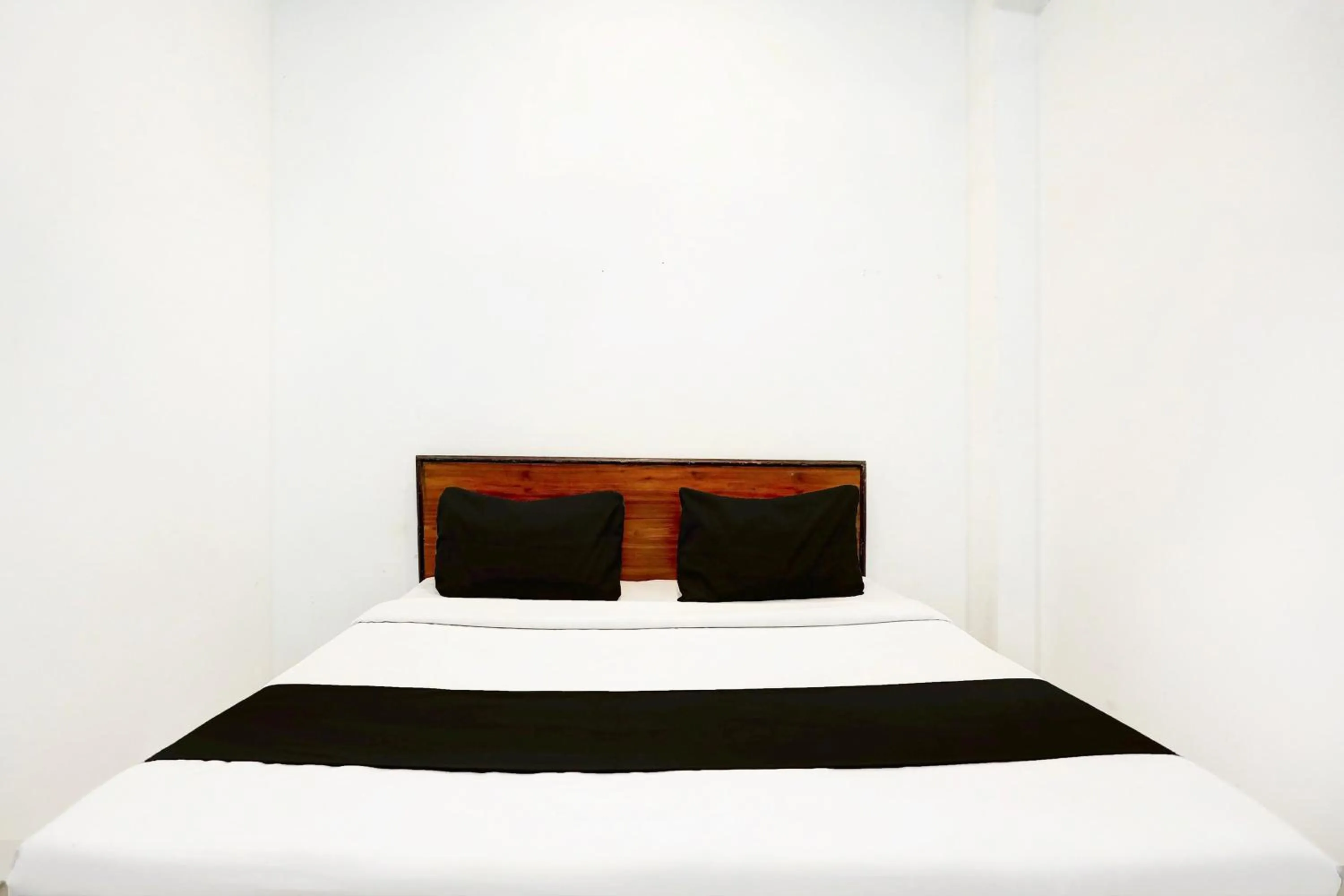 Bedroom, Bed in Hotel O D.K. PALACE HOTEL & ROOMS