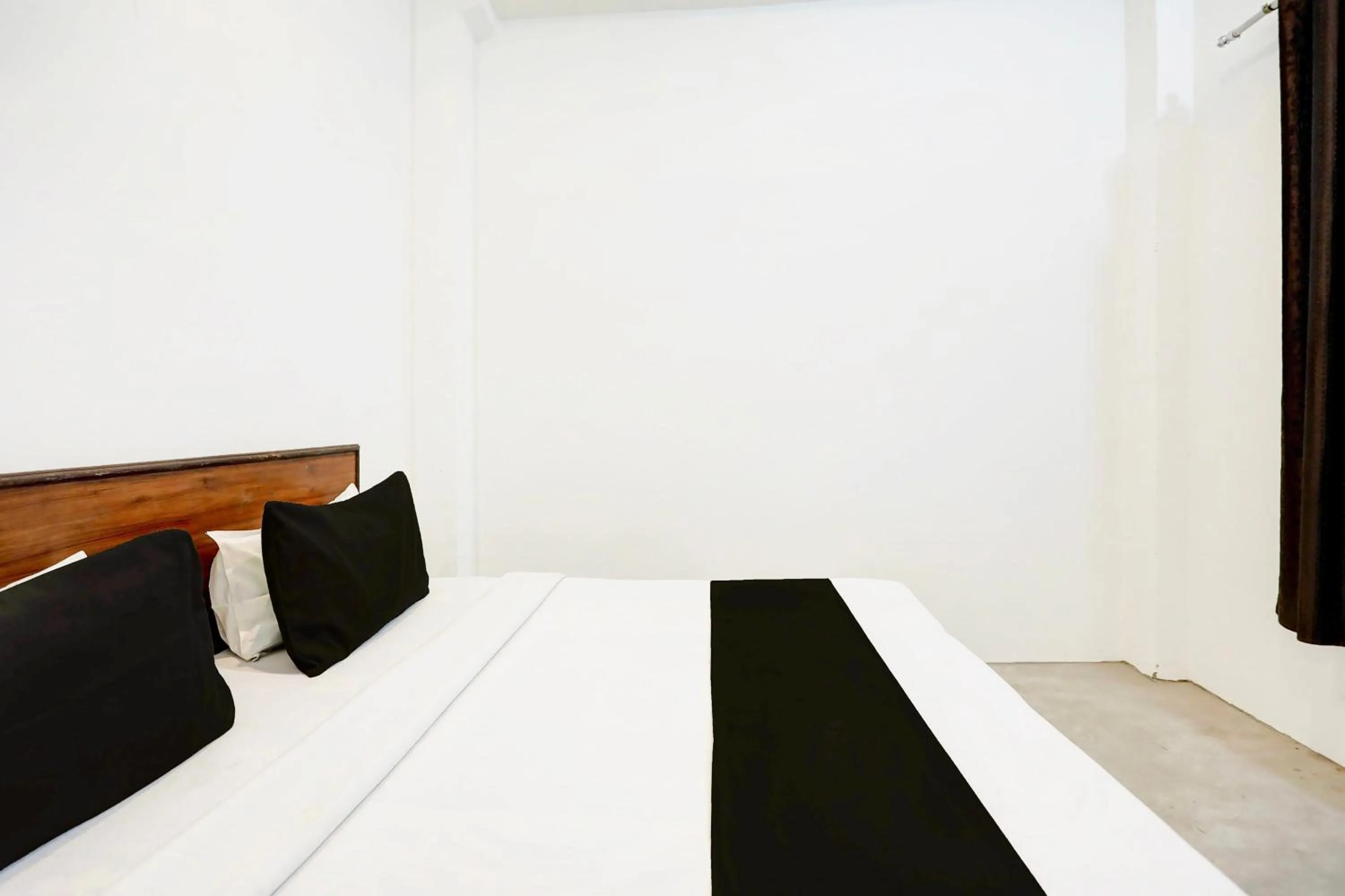 Bedroom, Bed in Hotel O D.K. PALACE HOTEL & ROOMS