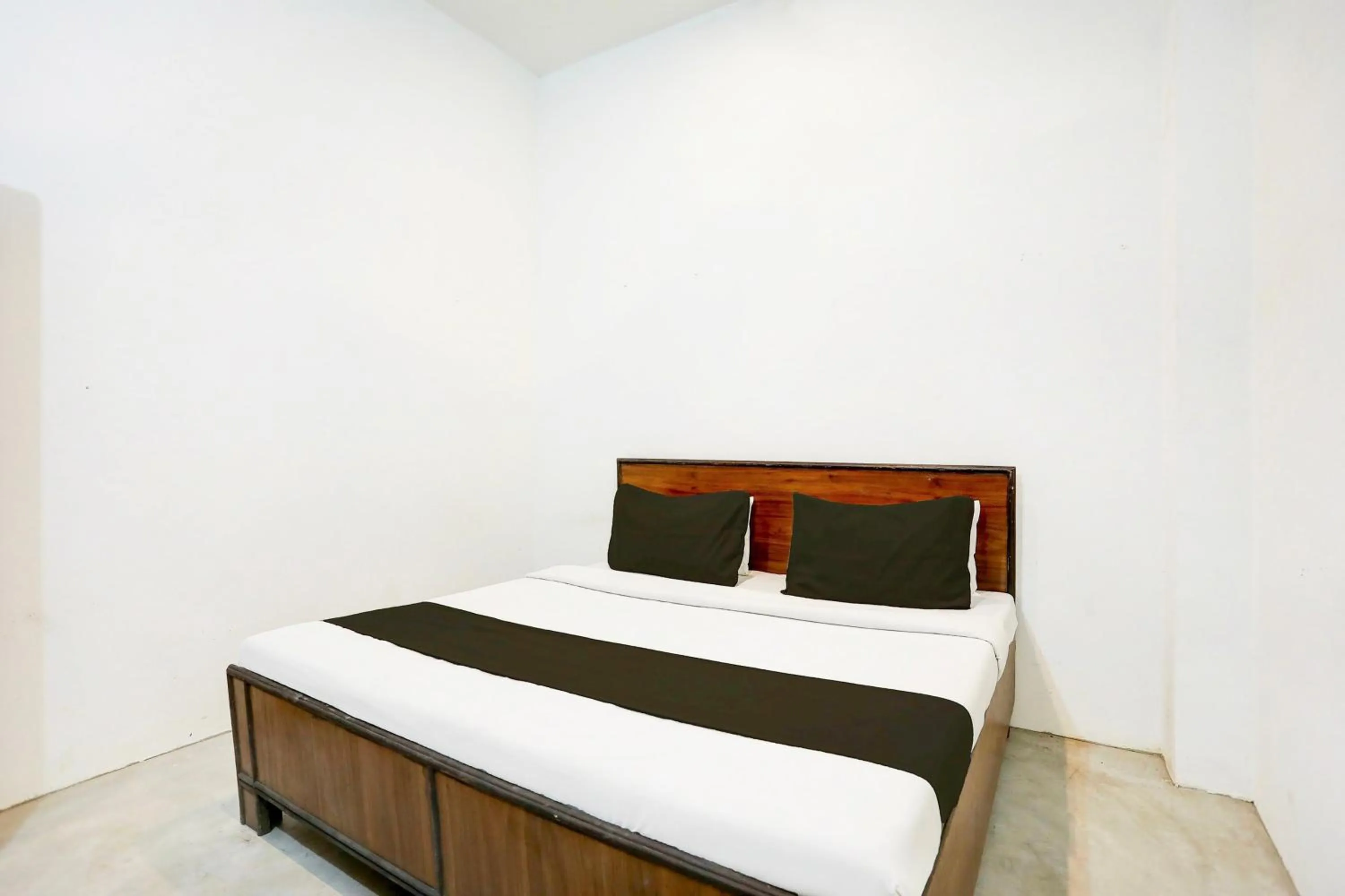 Bedroom, Bed in Hotel O D.K. PALACE HOTEL & ROOMS