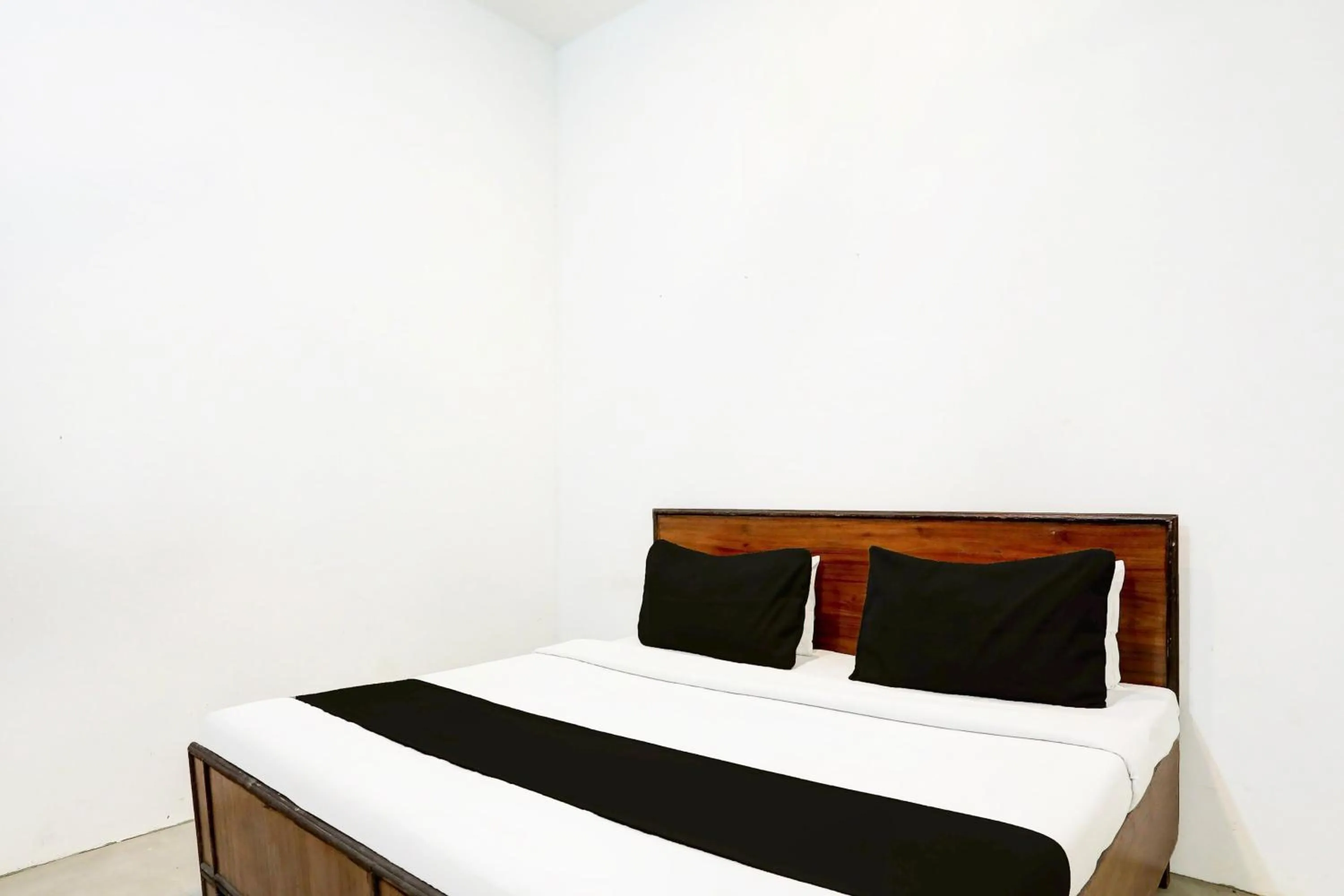 Bedroom, Bed in Hotel O D.K. PALACE HOTEL & ROOMS