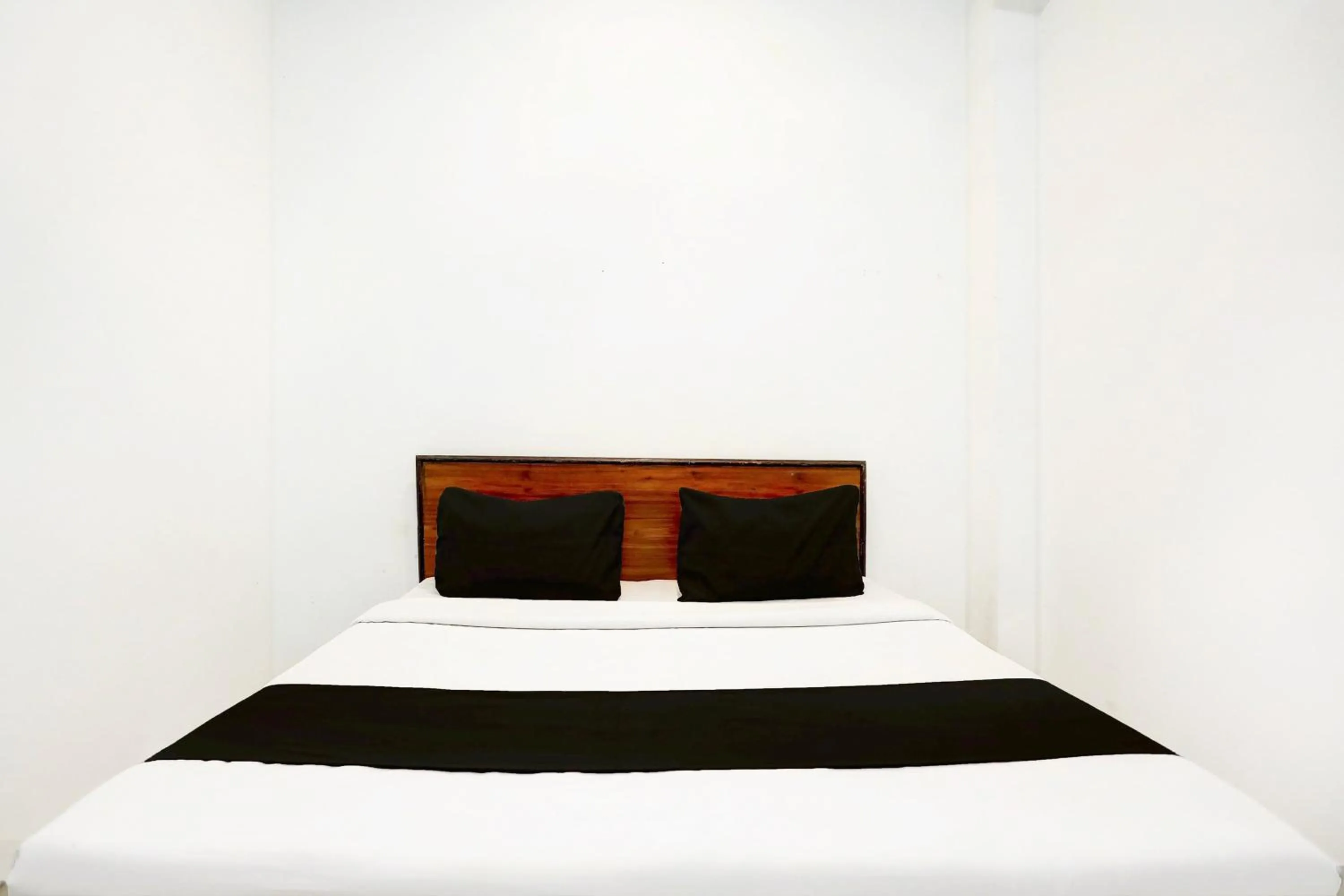 Bedroom, Bed in Hotel O D.K. PALACE HOTEL & ROOMS