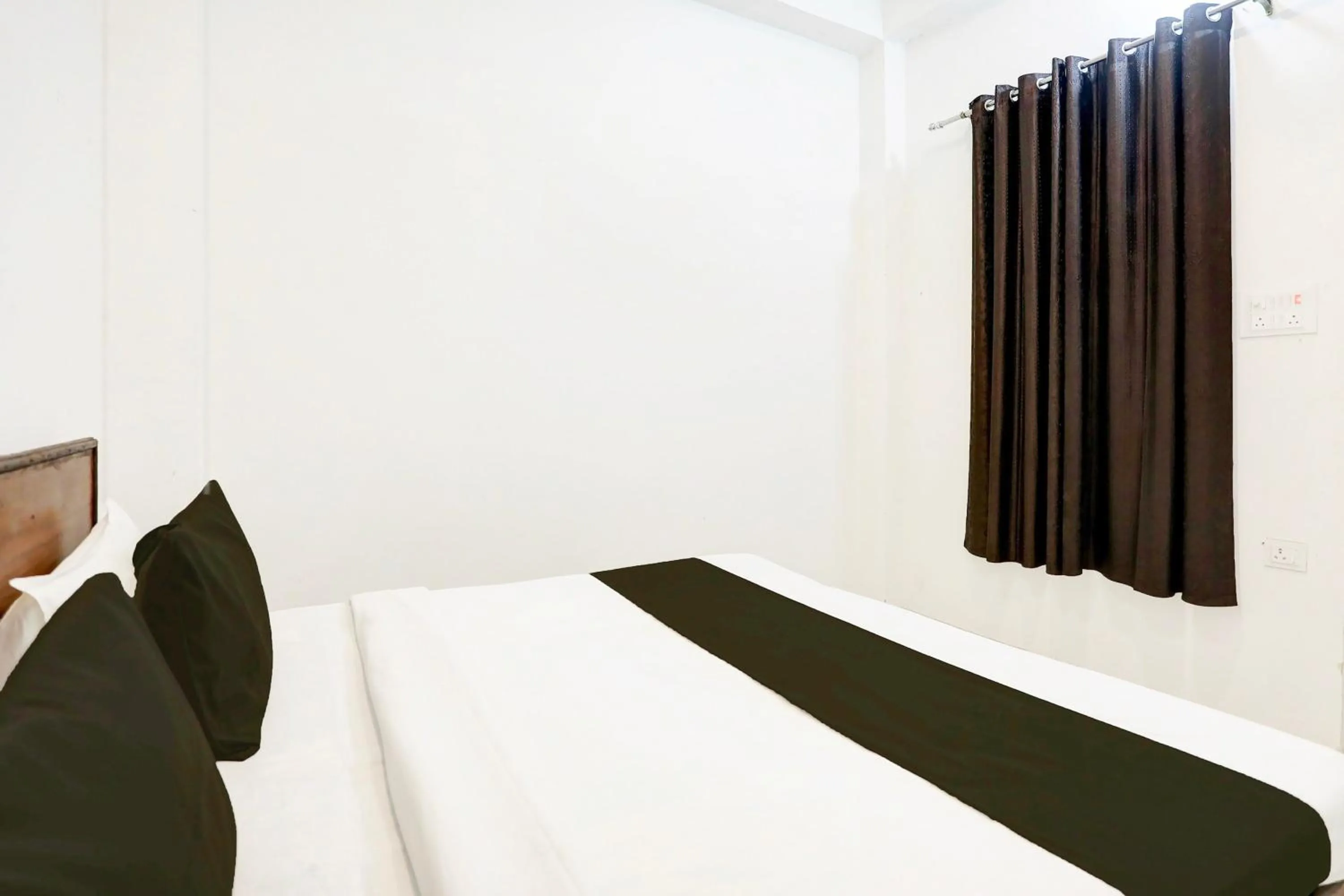 Bedroom, Bed in Hotel O D.K. PALACE HOTEL & ROOMS