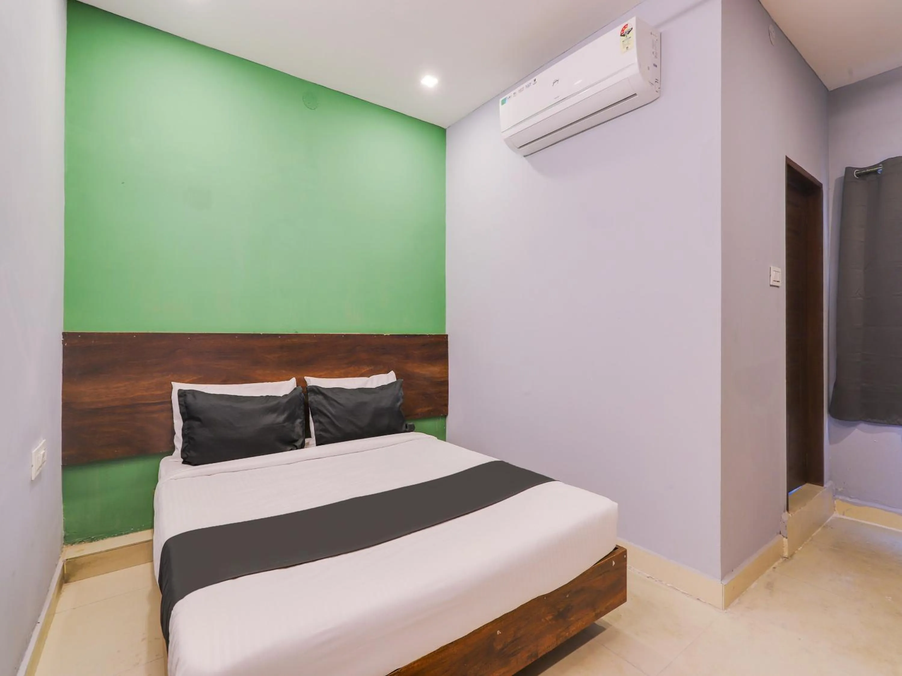 Bedroom, Bed in Hotel O Ragas